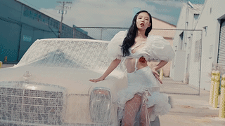 JENNIE - 'Mantra