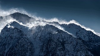 雪中晨光