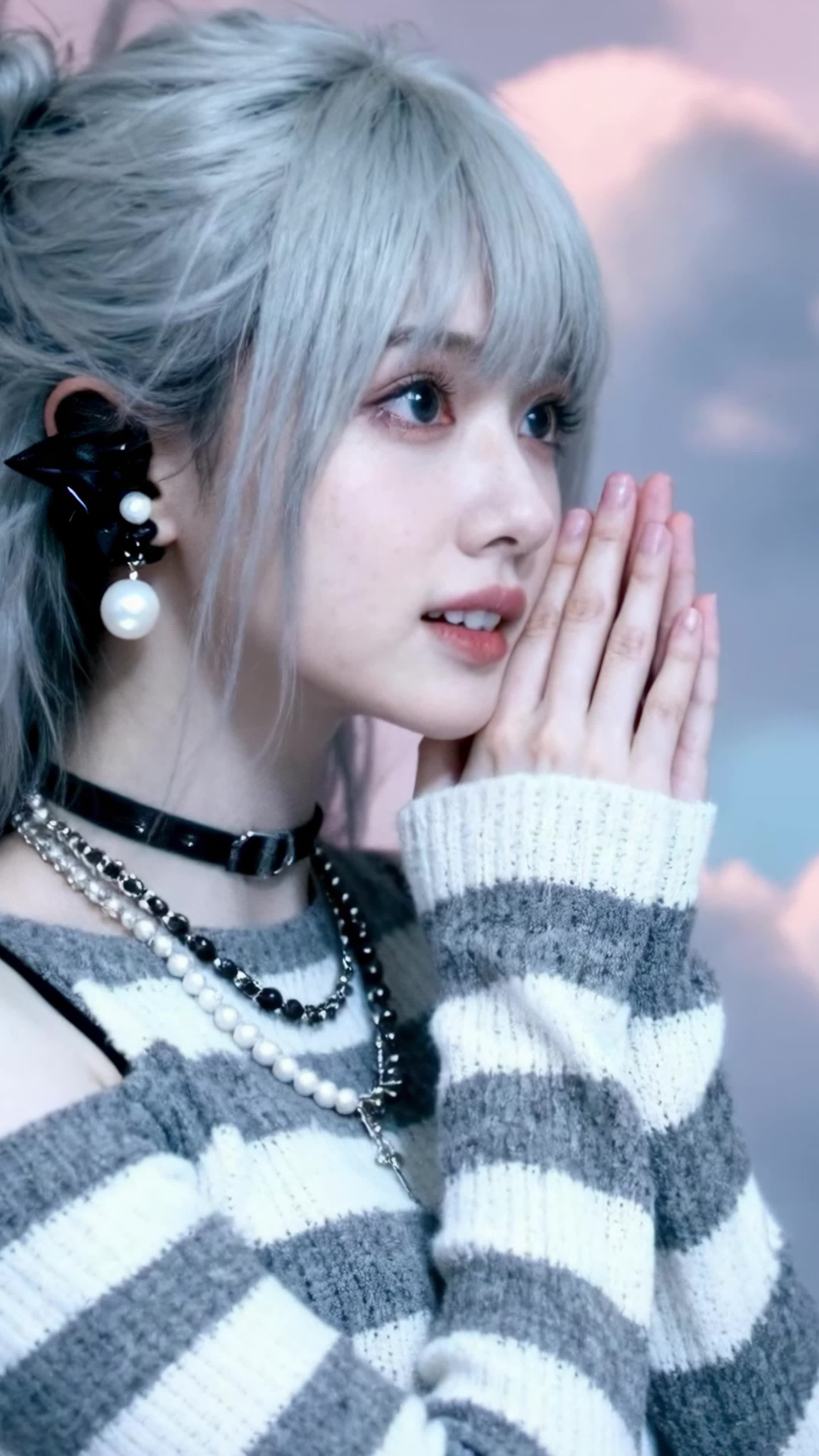 银灰发色甜酷少女