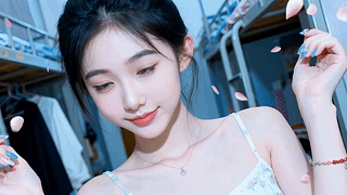清新甜美女大学生