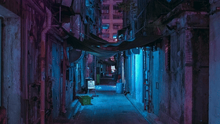 安静且下雨的赛博朋克小巷