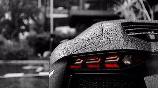 雨中的Lamborghini