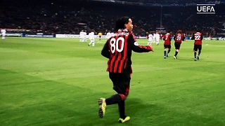 Ronaldinho 动态壁纸 | 作者：Stormnaldo