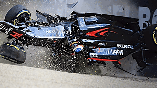 F1 McLaren Fernando Alonso 撞车