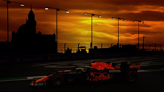 F1 夜间赛车 (4k)