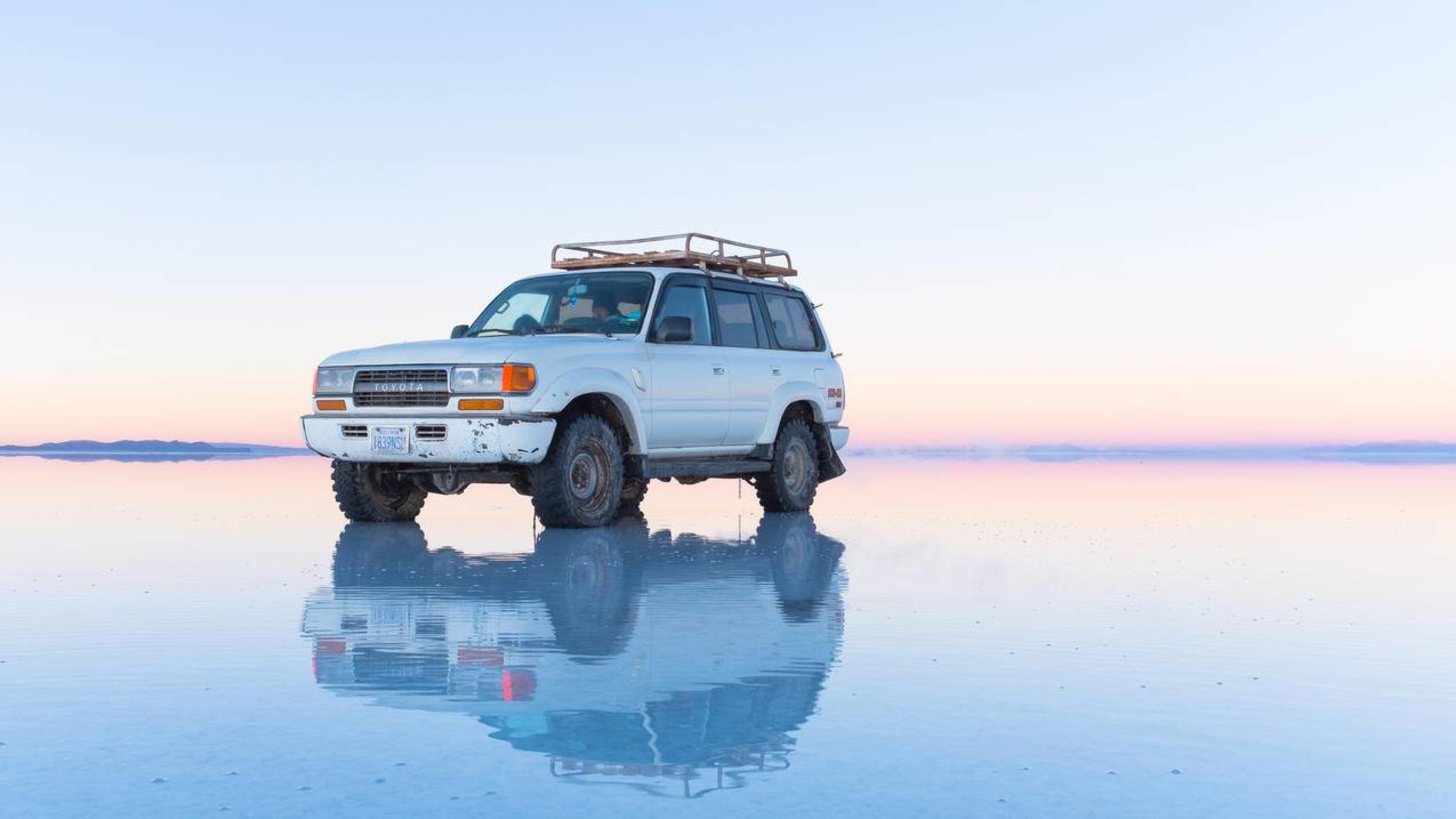 风景汽车天空之境天际线丰田TOYOTA