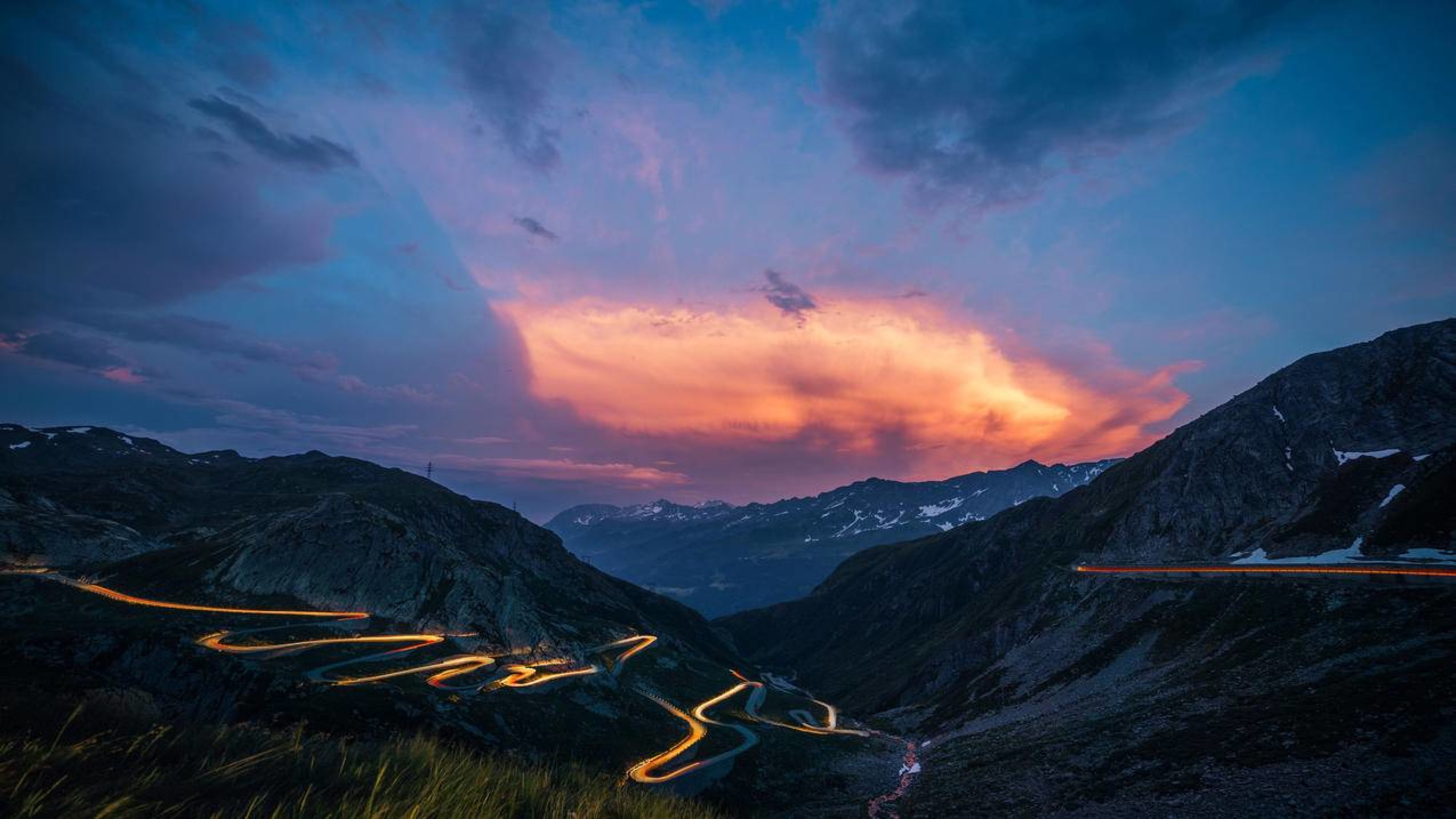 风景黄昏夕阳盘山公路