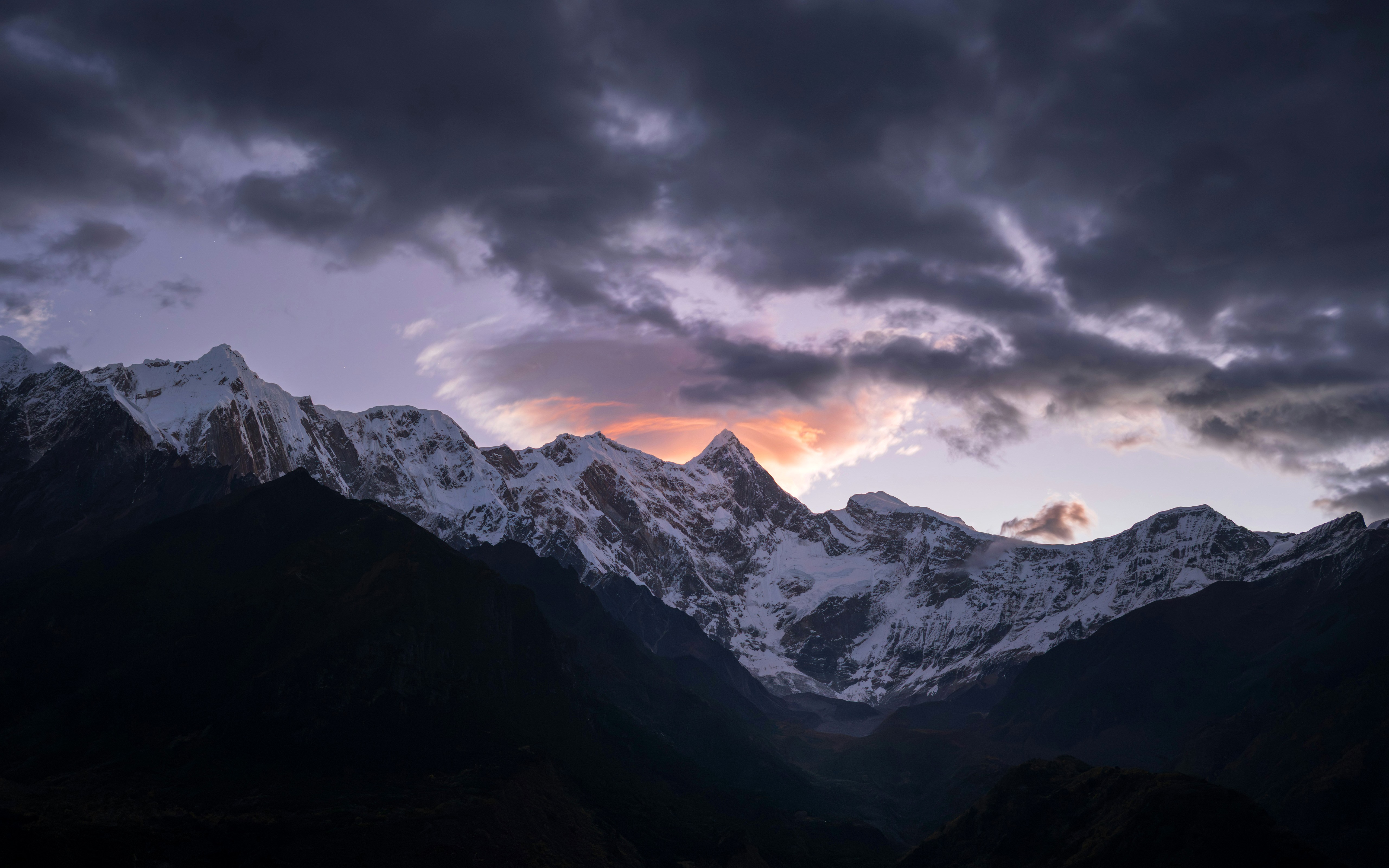 春天雪山 山脉 黄昏 林芝5K风景桌面壁纸5120x3200