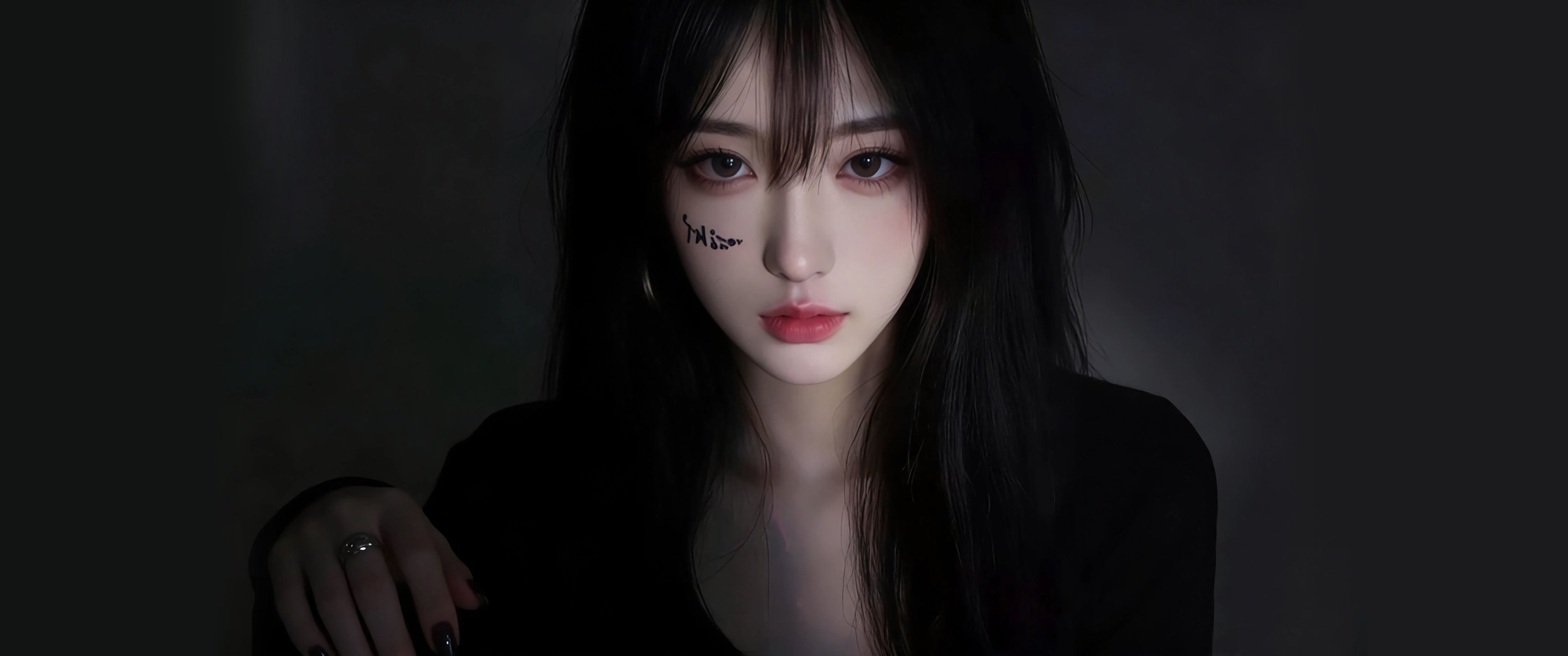 黑色长发美女 黑衣服 暗