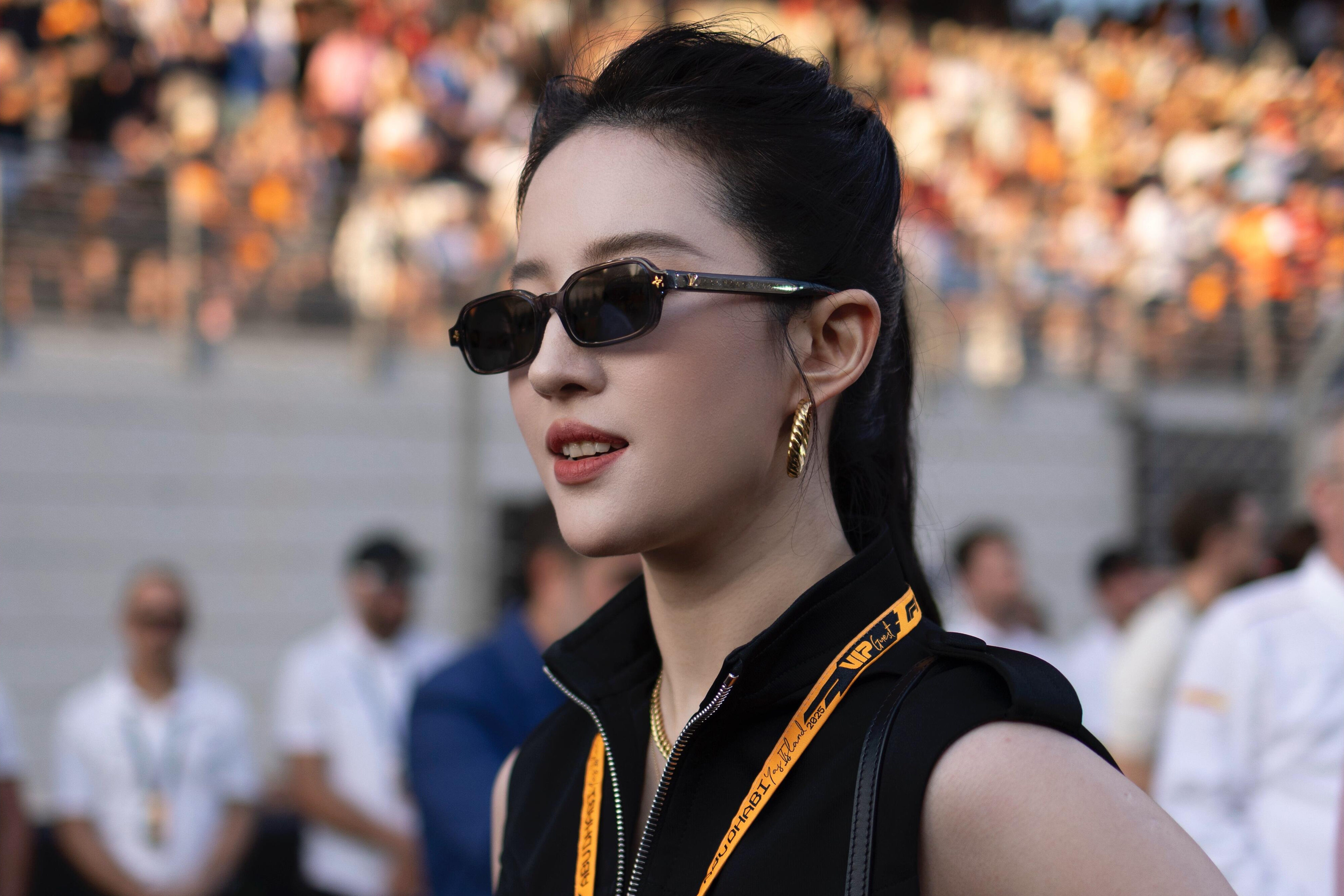 刘亦菲黑色墨镜4K美女壁