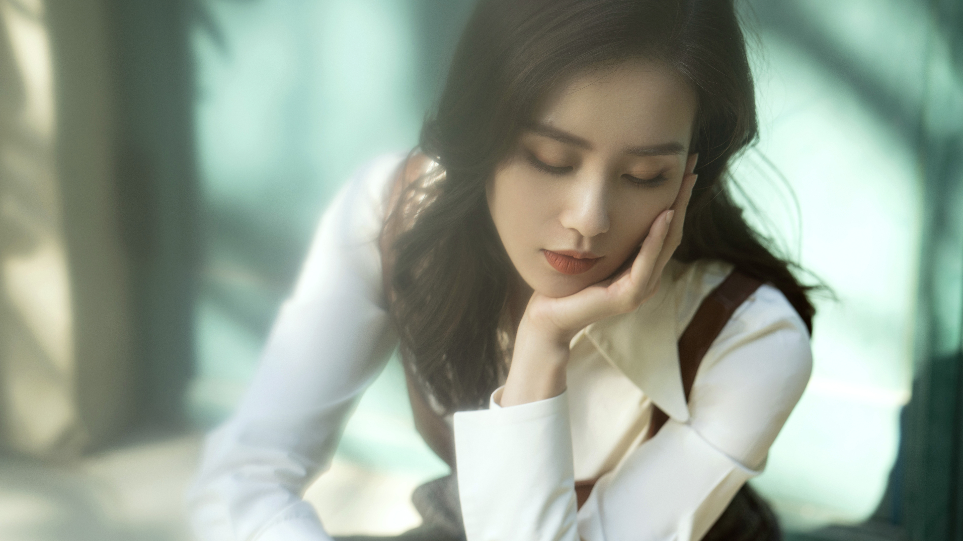 刘诗诗 一手托腮 4k高清
