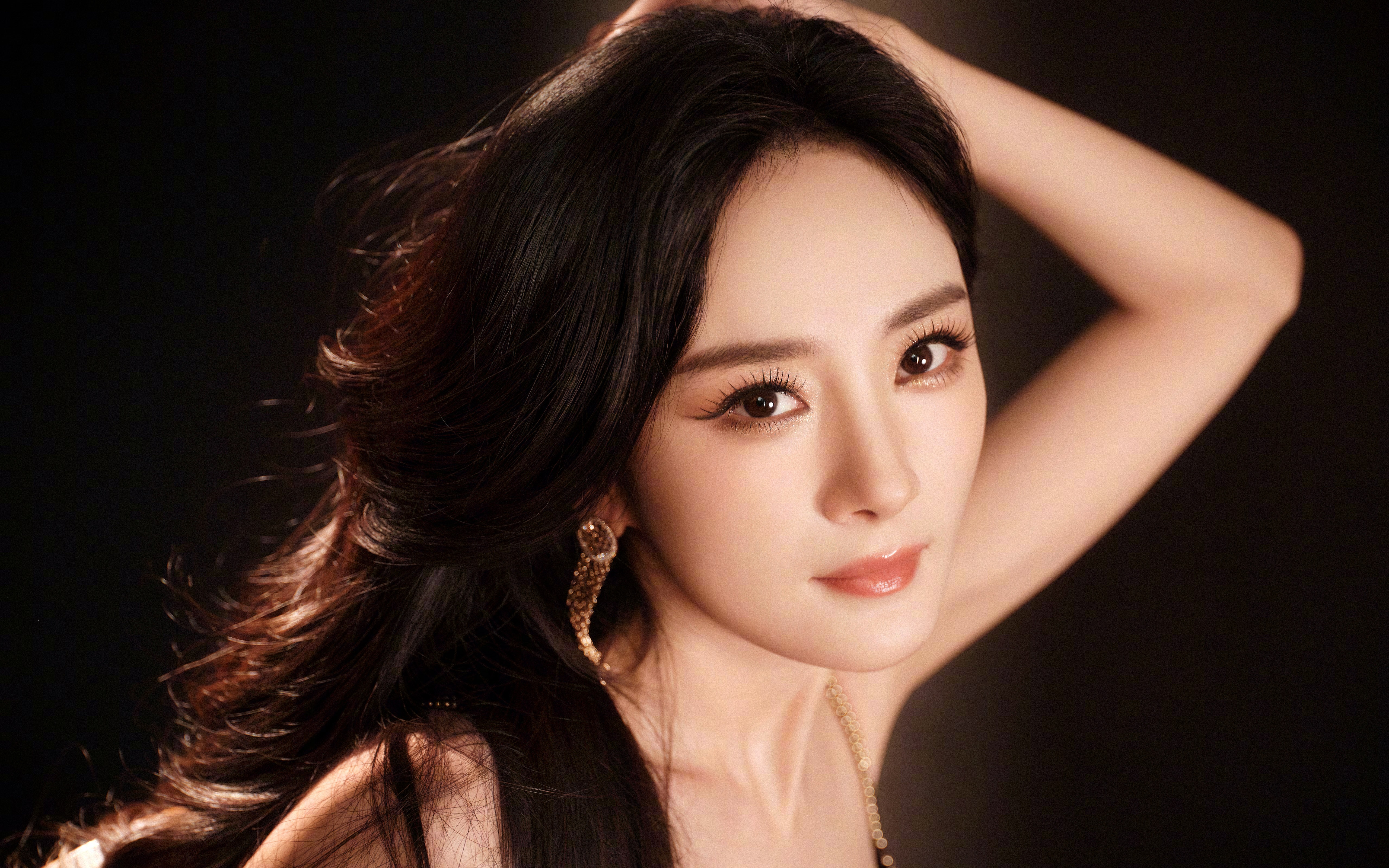 杨幂 黑色背景 5K美女壁