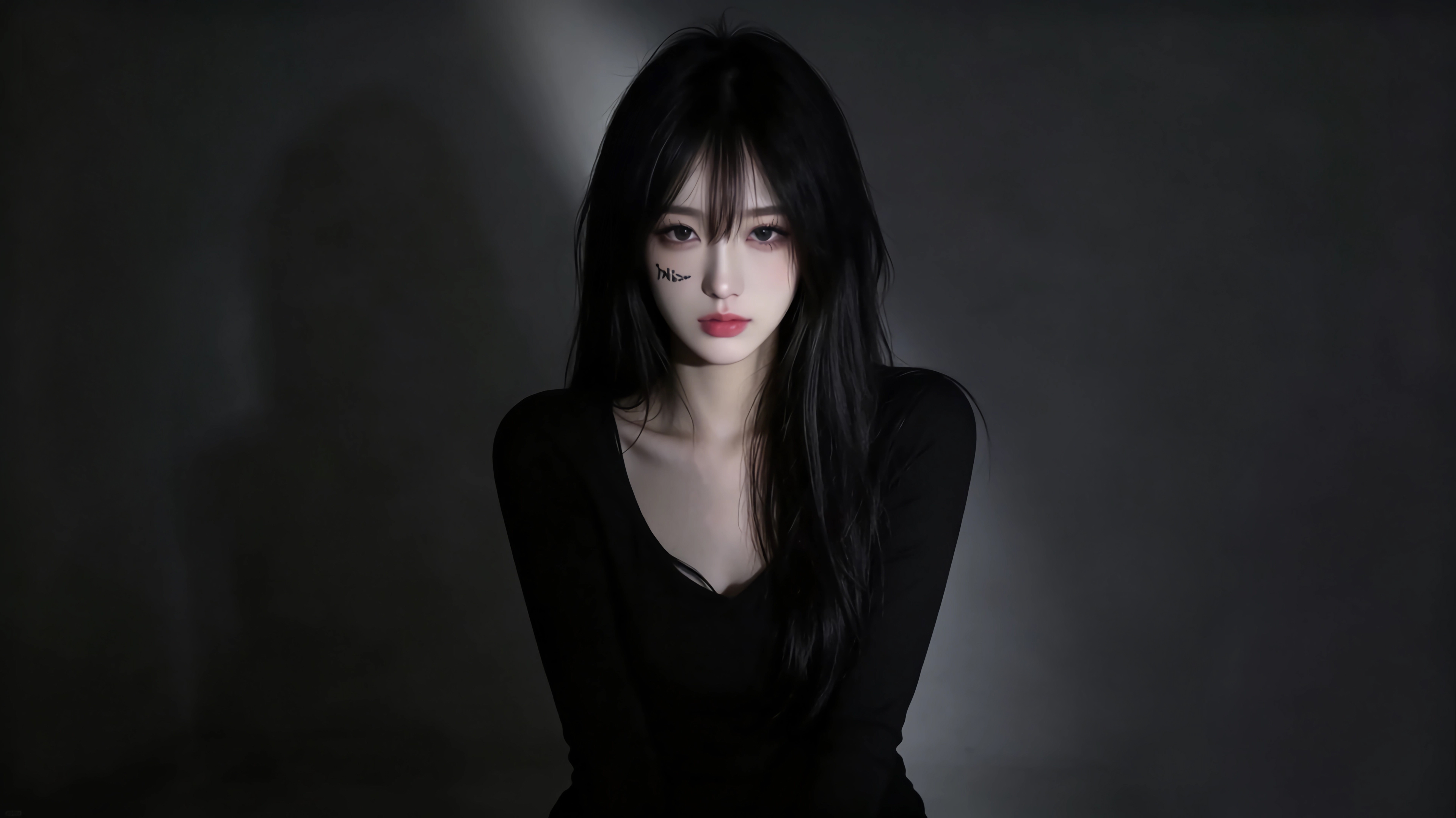 漂亮长发美女 黑色衣服