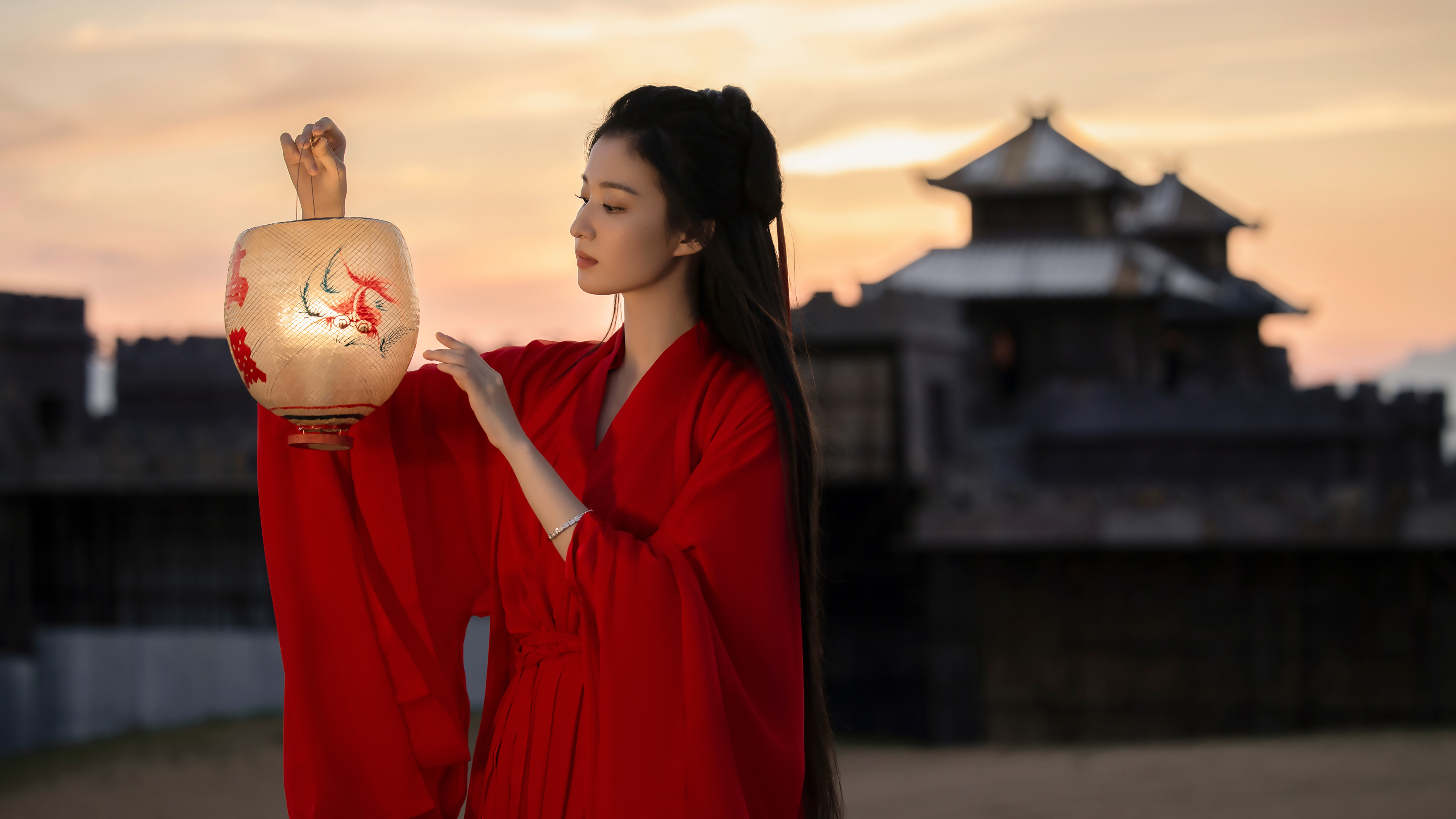 王楚然 红色古装裙子 神