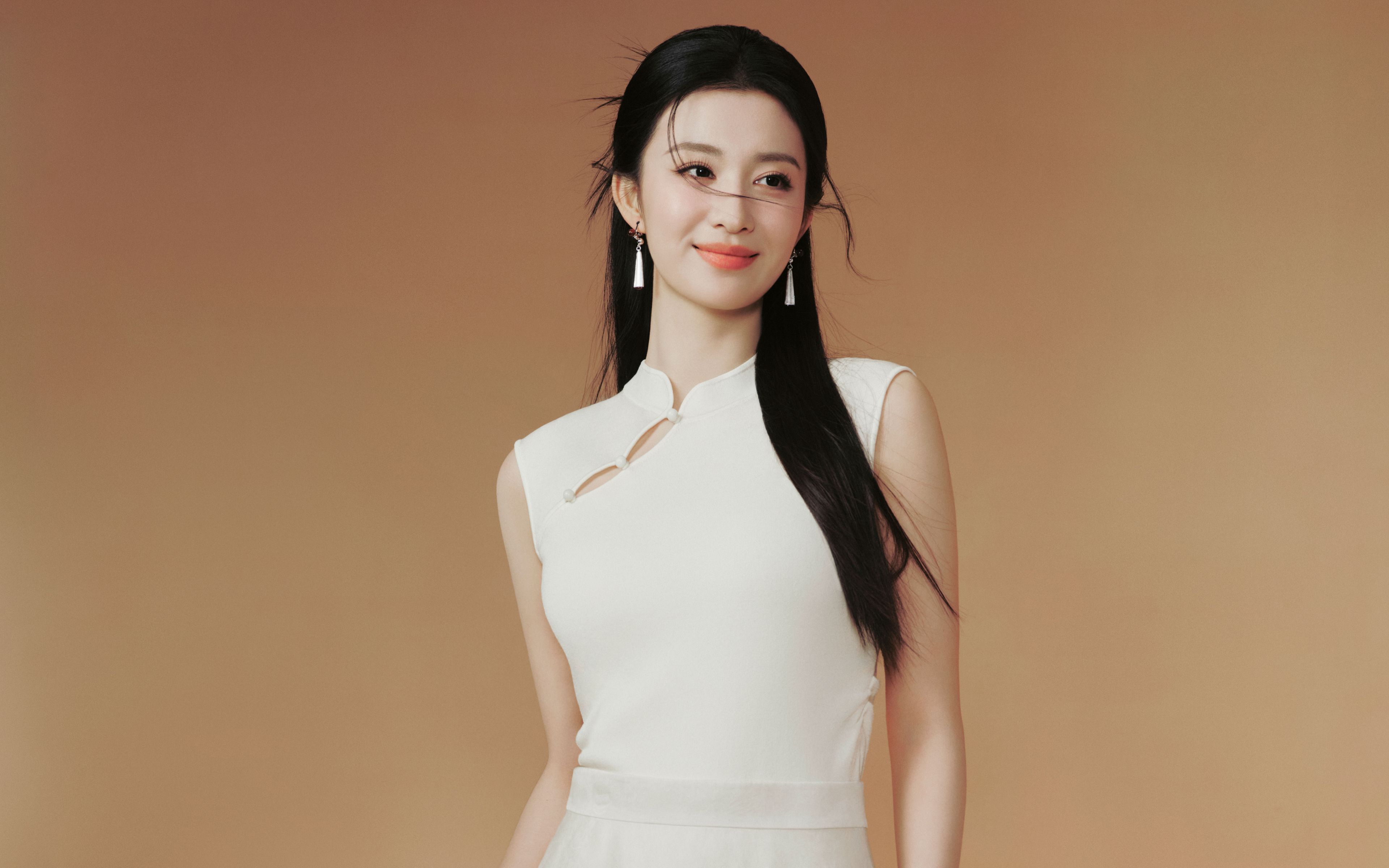 王楚然长发白色长裙子 4