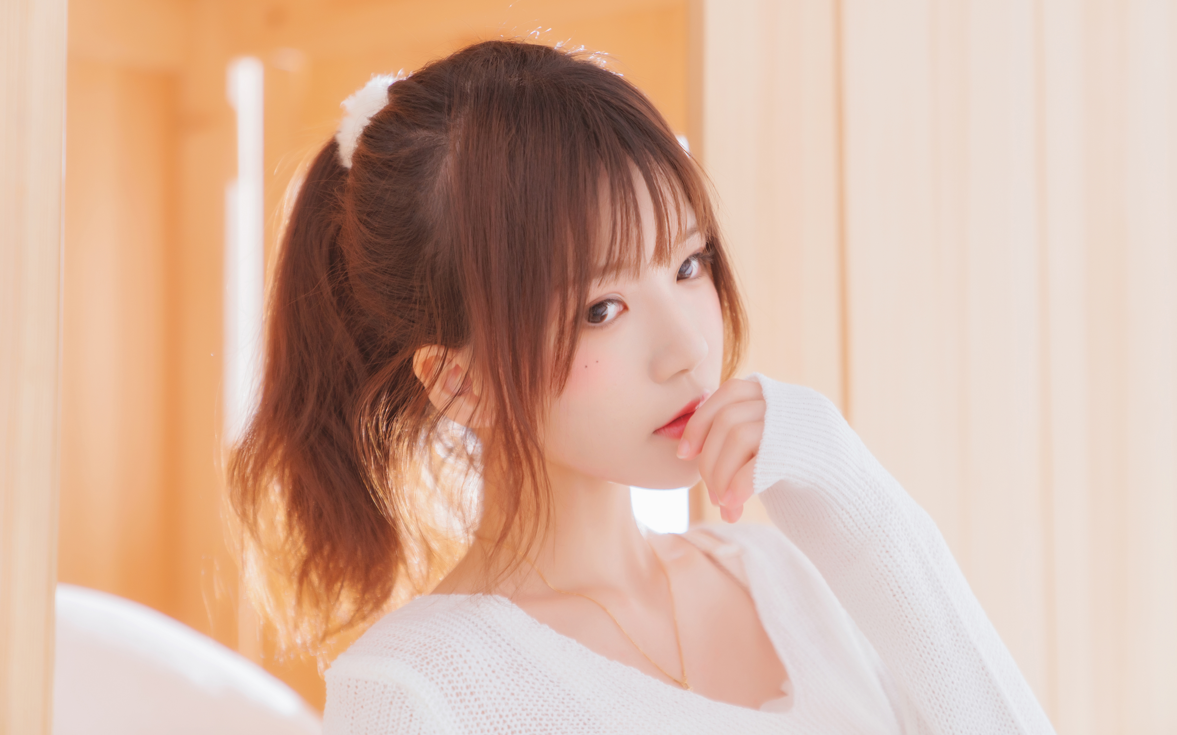 白色毛衣 马尾辫 可爱美