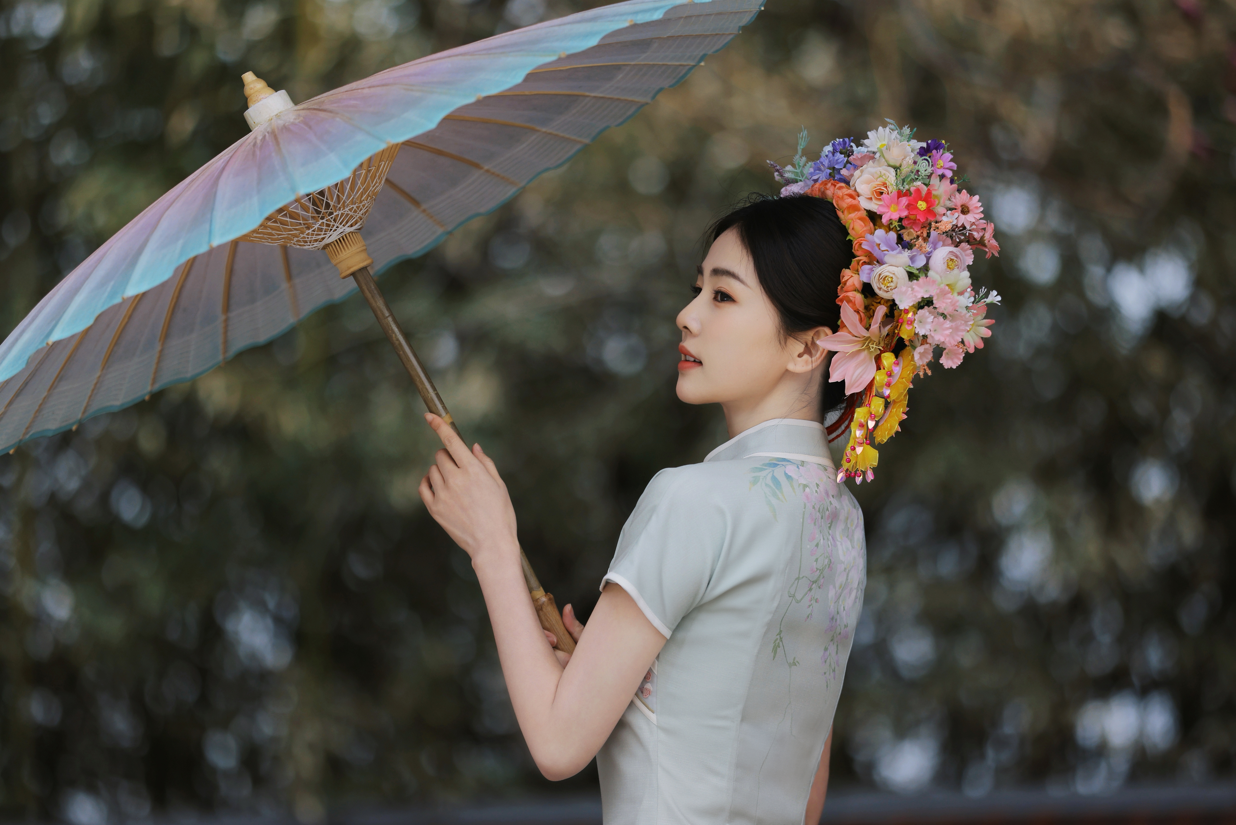白鹿 侧脸 古风 伞 4K美