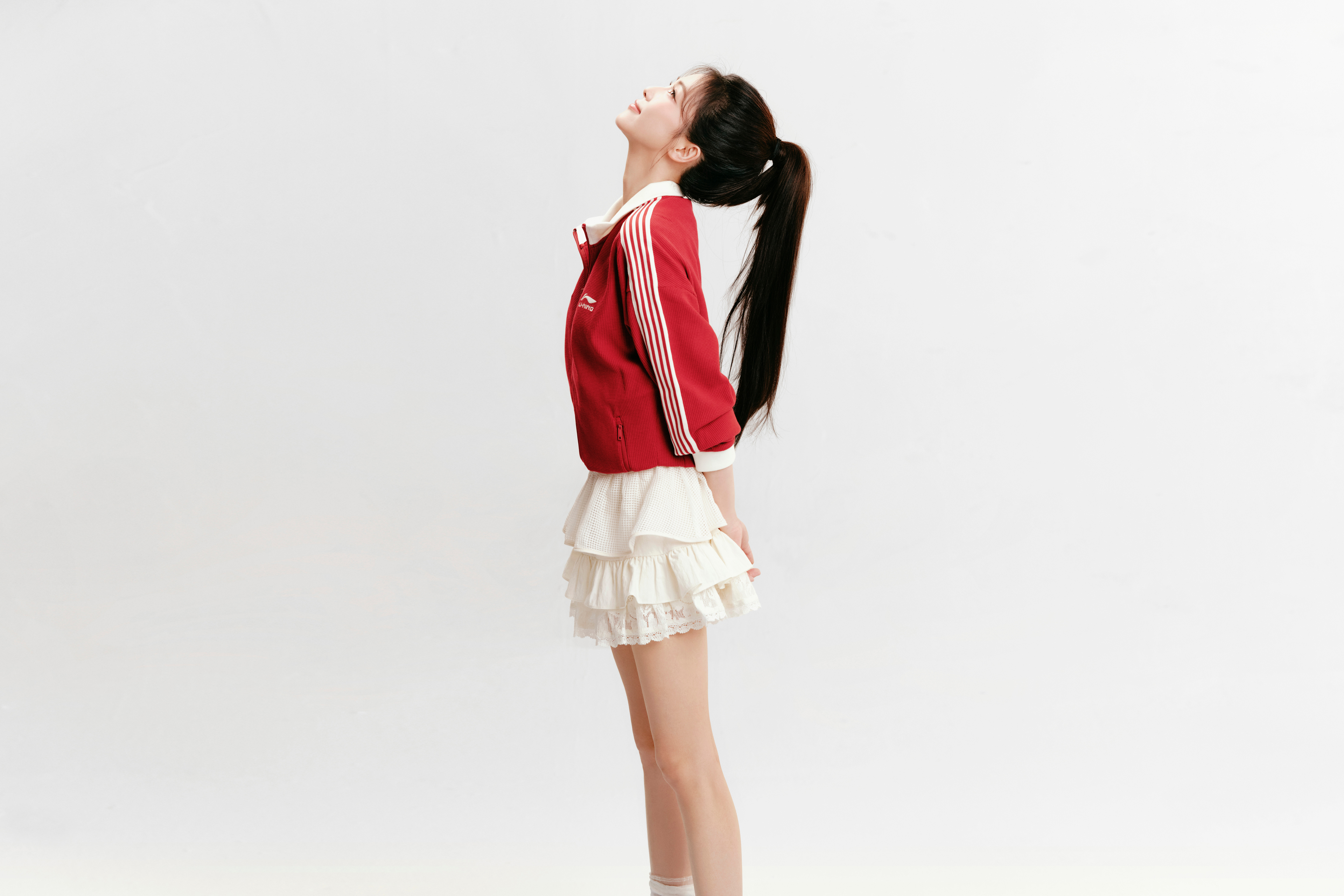 白鹿 运动休闲装 4K美女壁纸 3840x2560