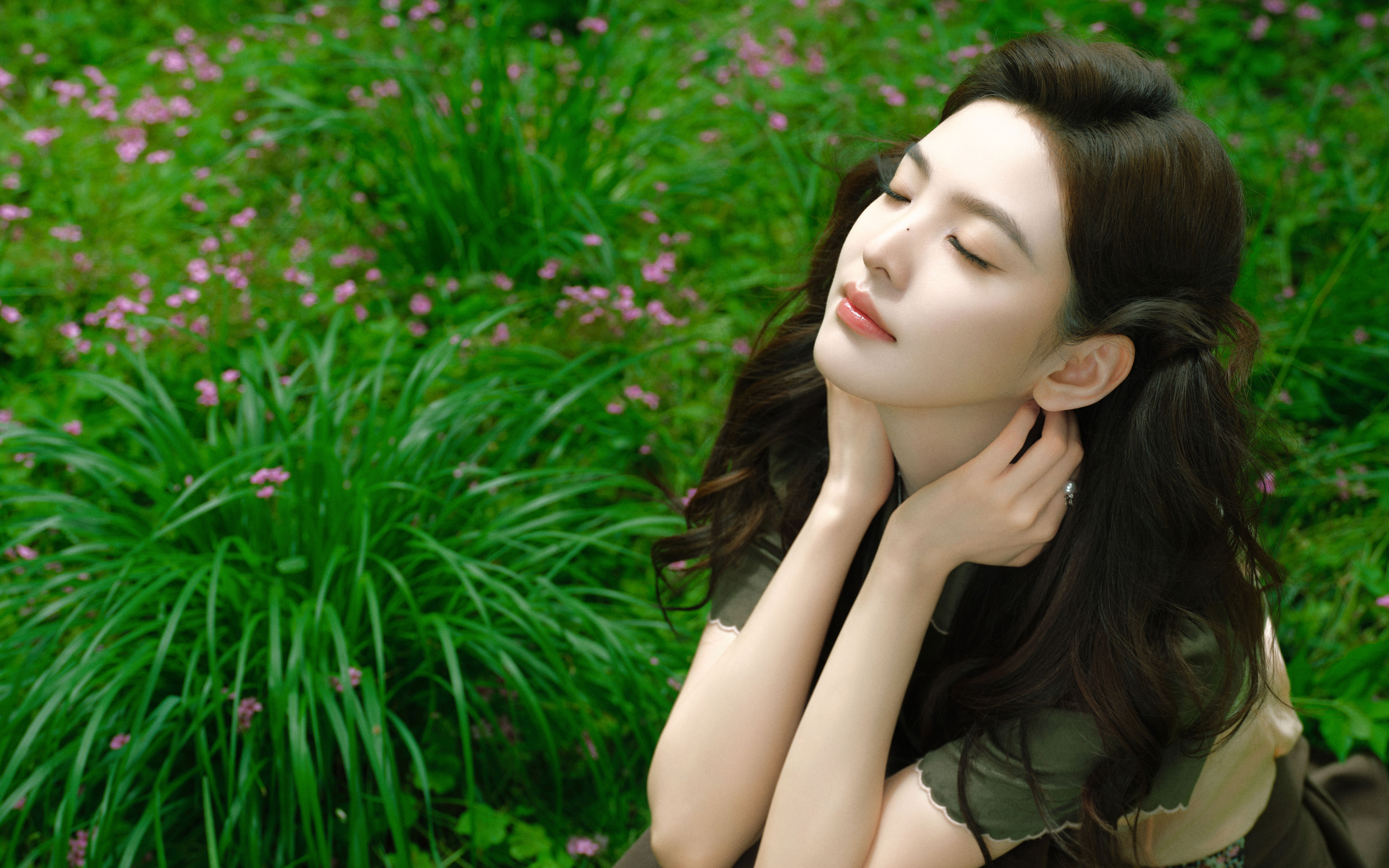 章若楠 漫入花间 4K美女