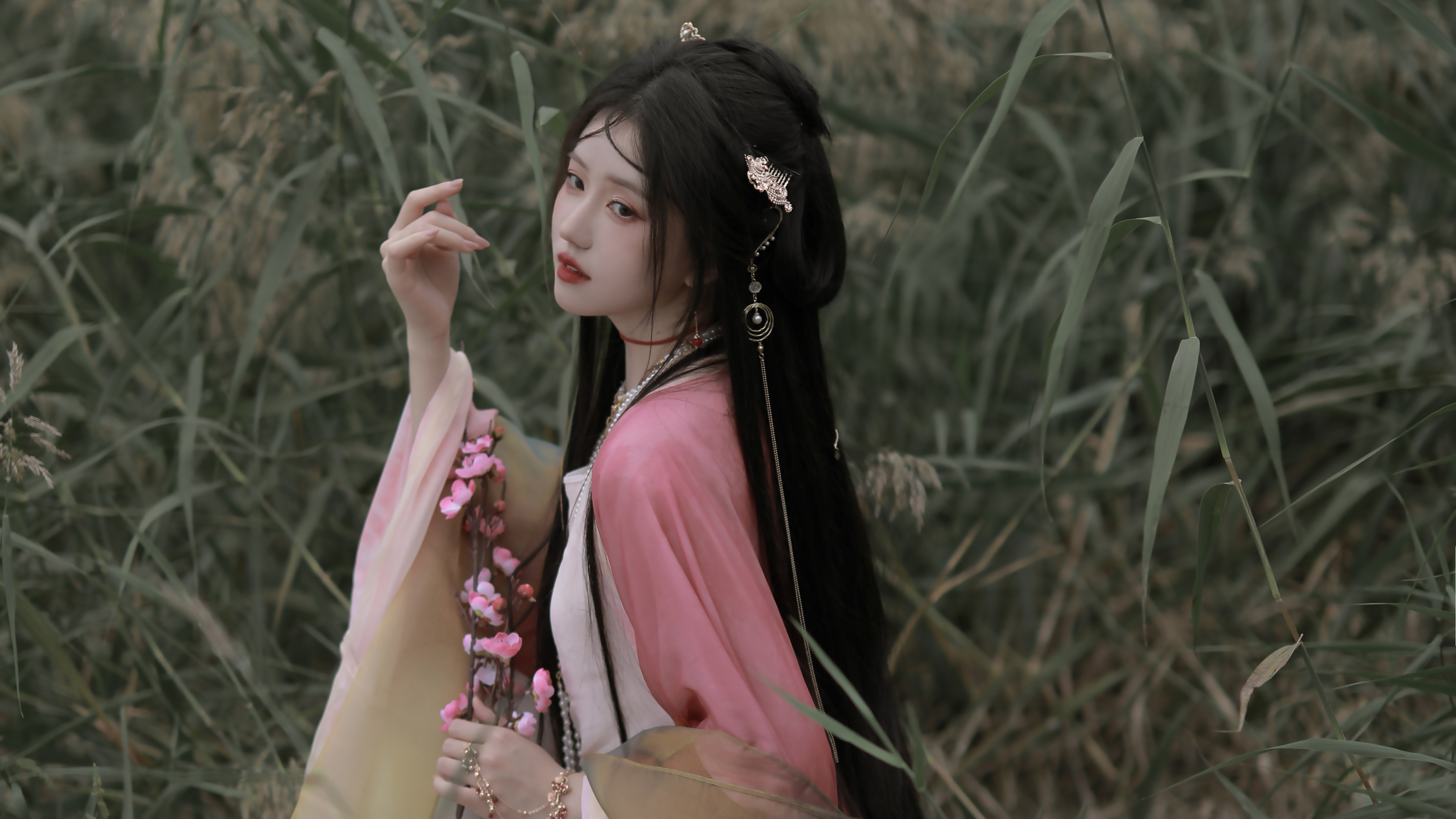 粉色古装 古风 美女 长
