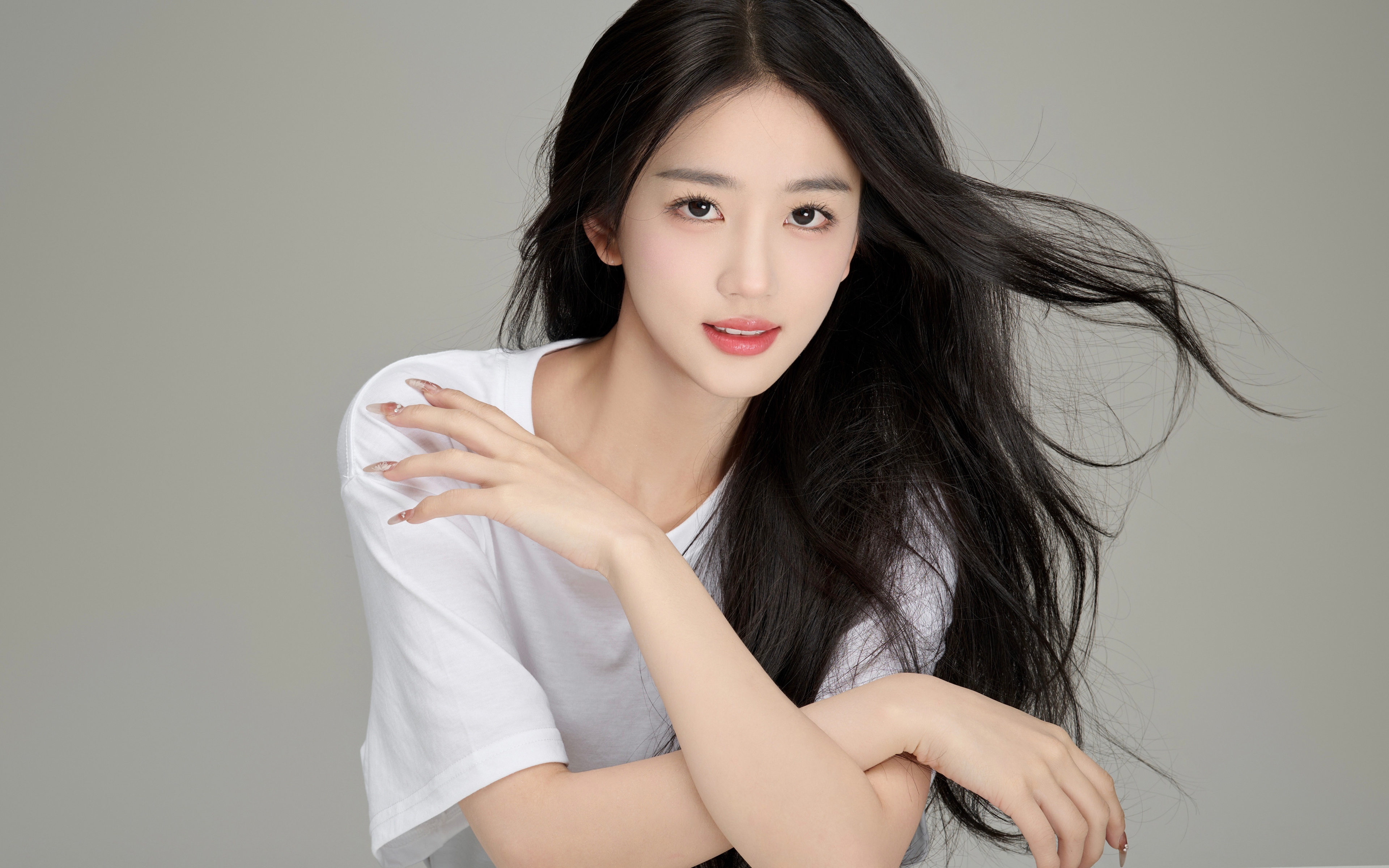 长发 白衣服漂亮美女潘