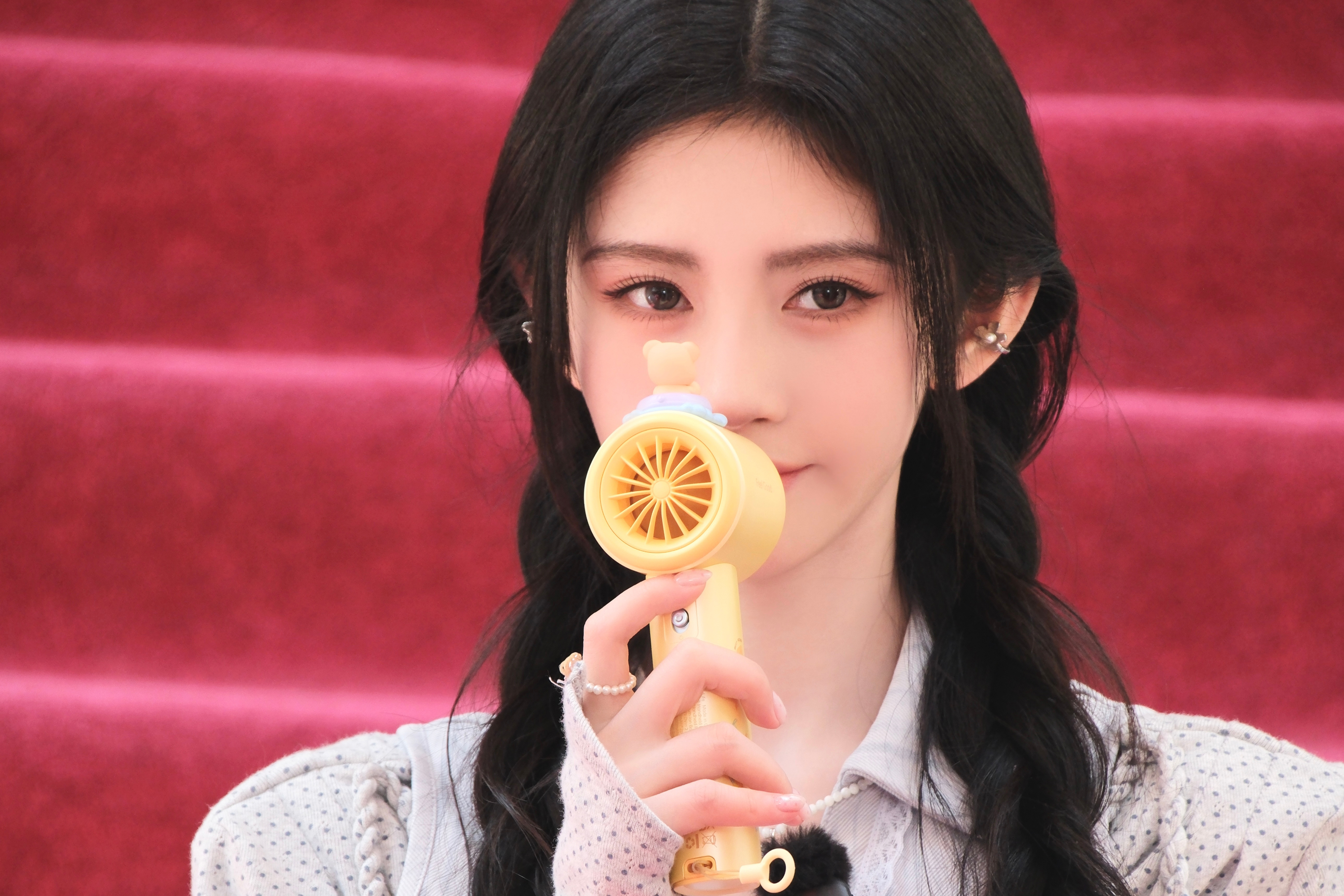 鞠婧祎双马尾4k美女壁纸3840x2560