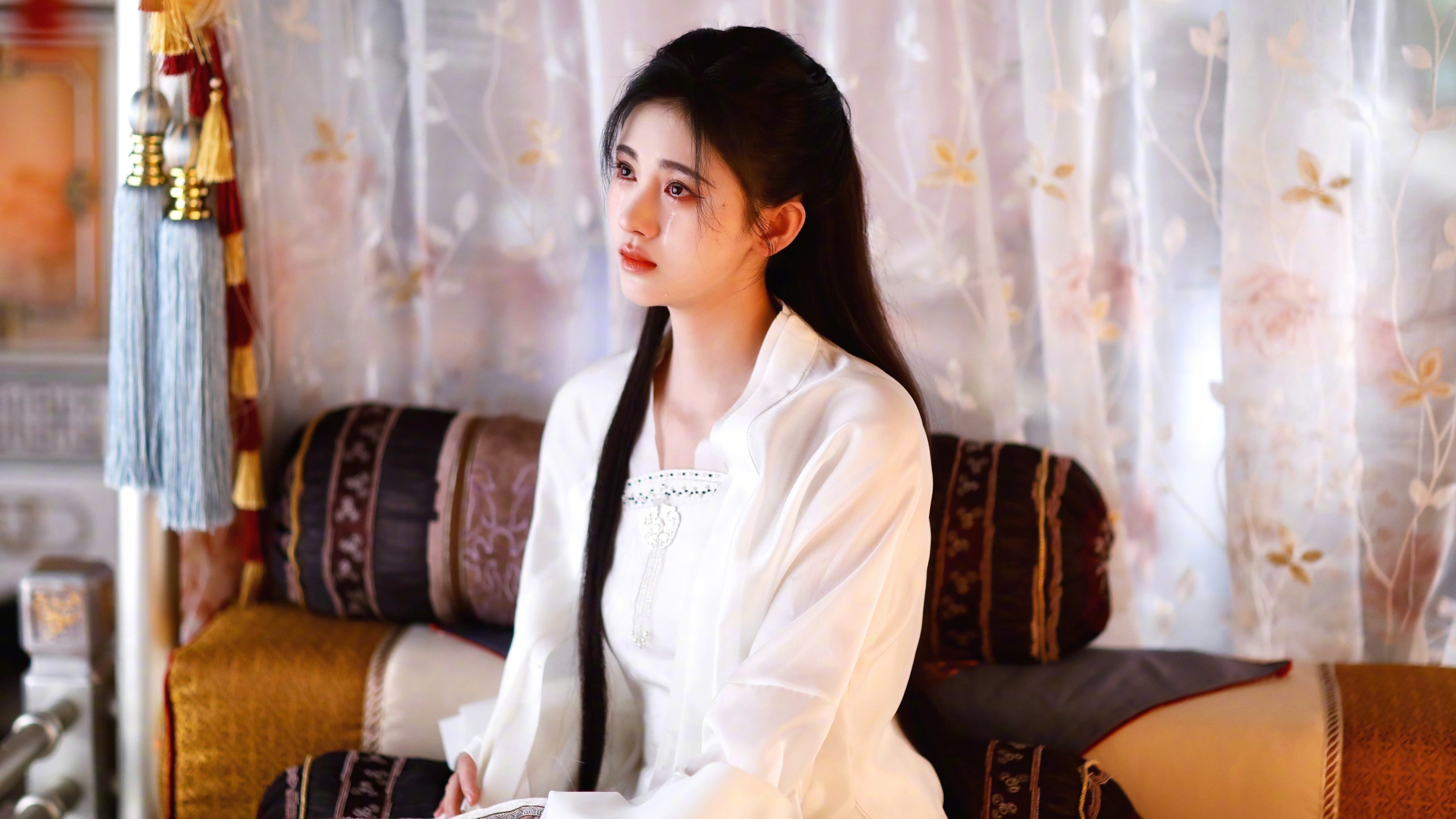 鞠婧祎流泪照片4k美女壁