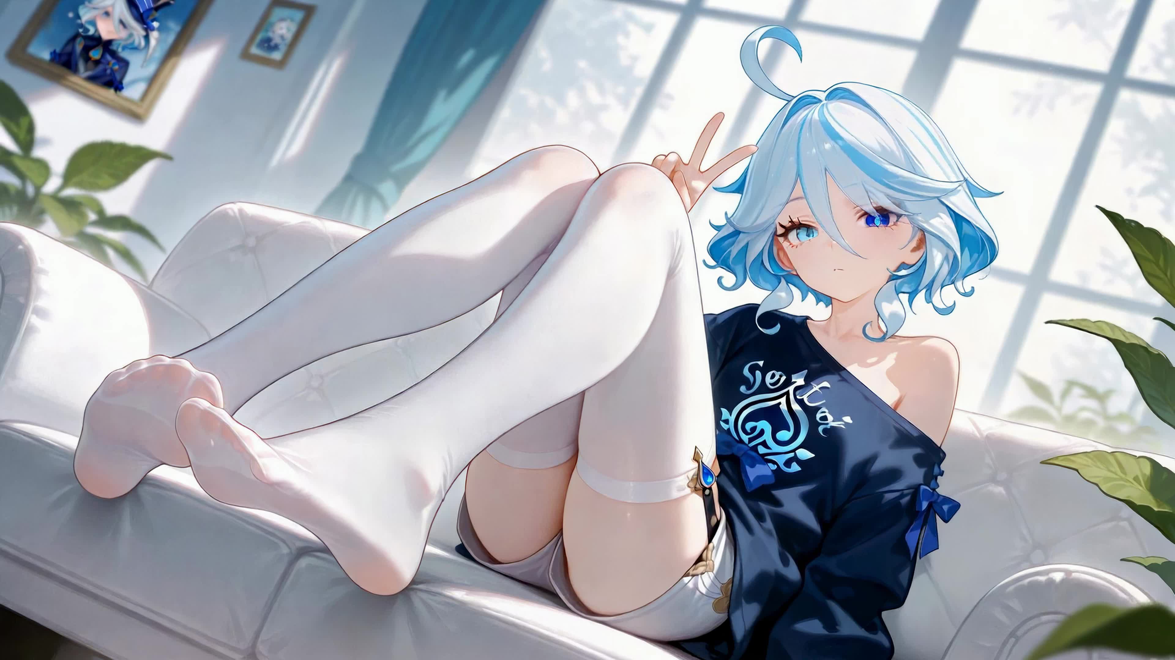 暖阳蓝发休闲少女