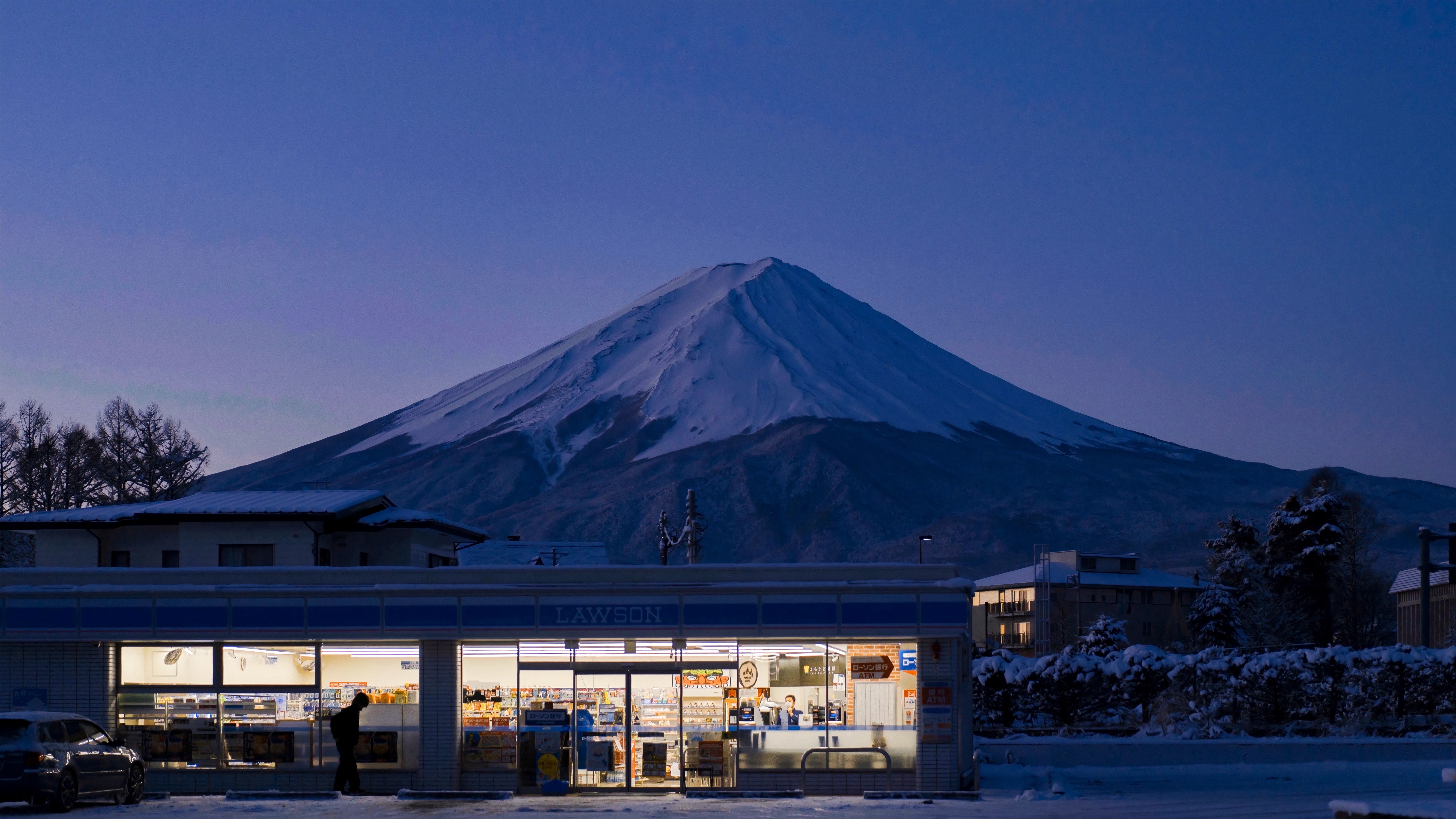富士山下的便利店