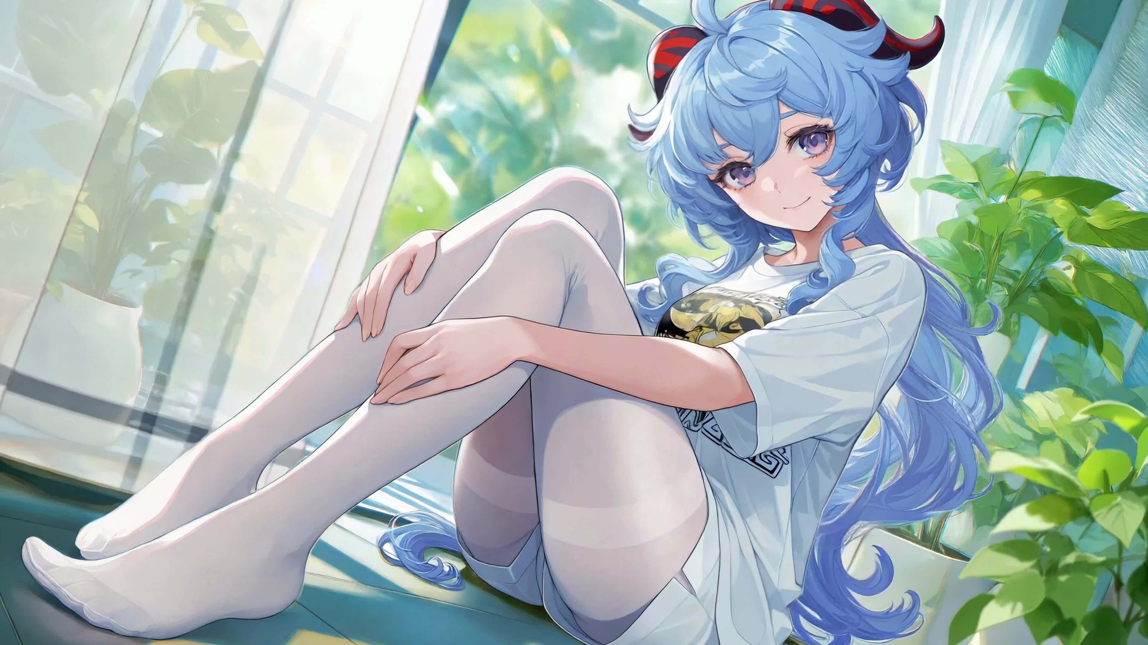窗边休闲蓝发少女