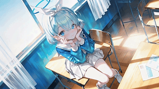 午后教室的蓝发少女