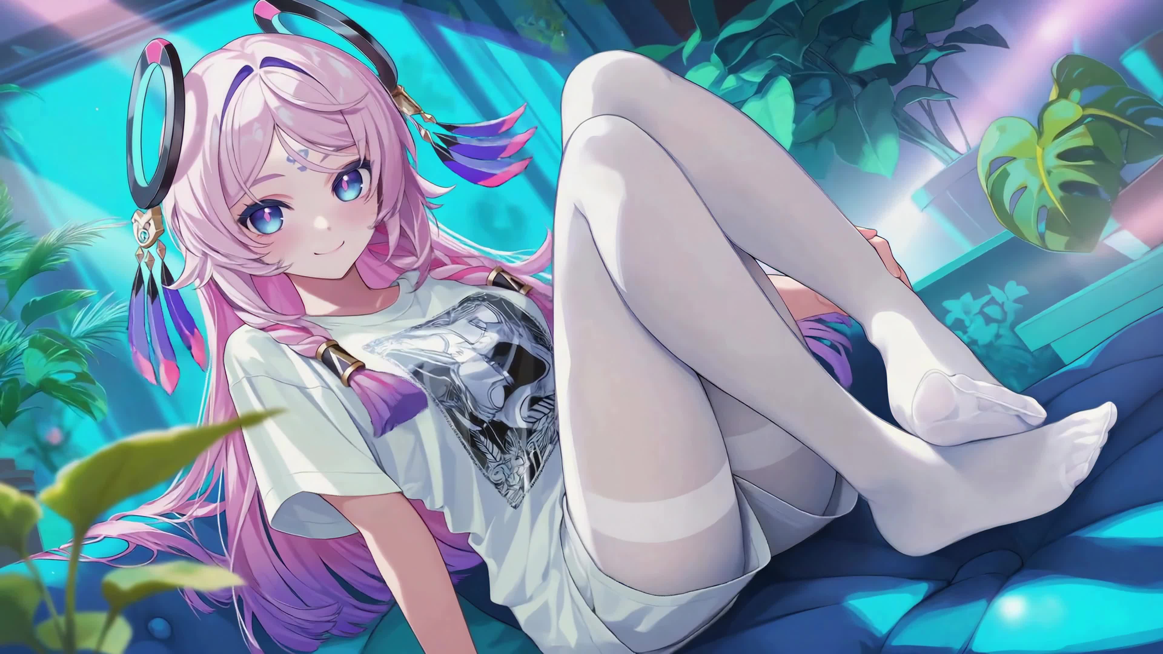 粉发少女居家闲憩