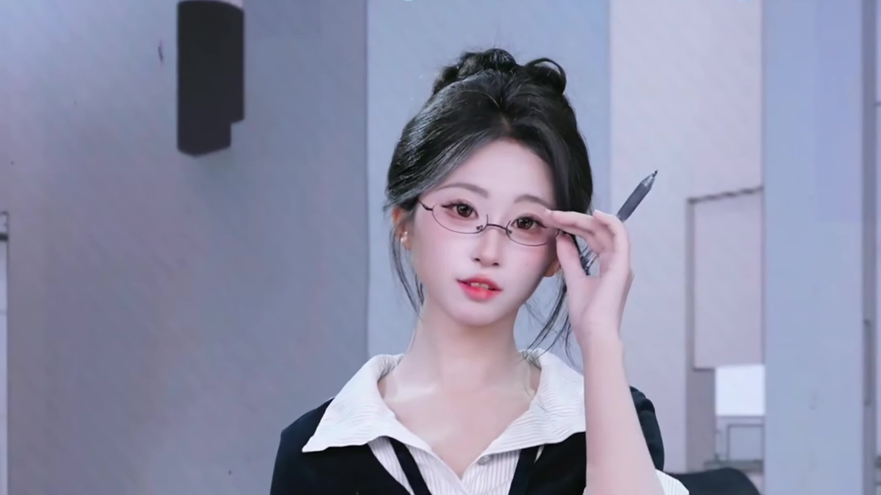 小爻秘书