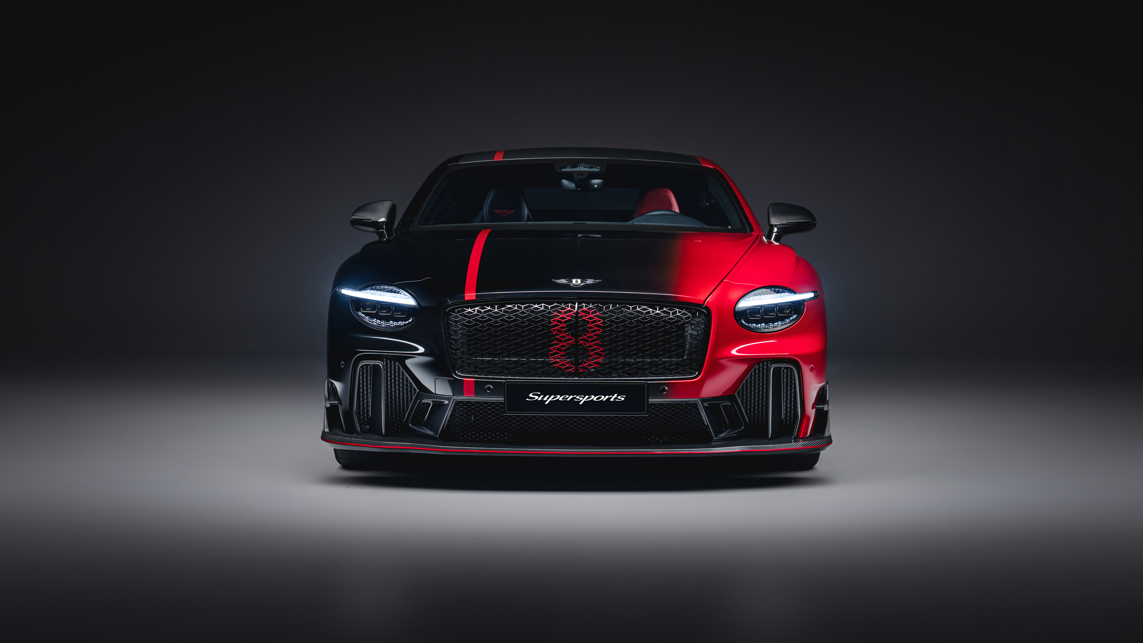 宾利 gt supersports 红黑跑车 4K高清壁纸 3840x2160