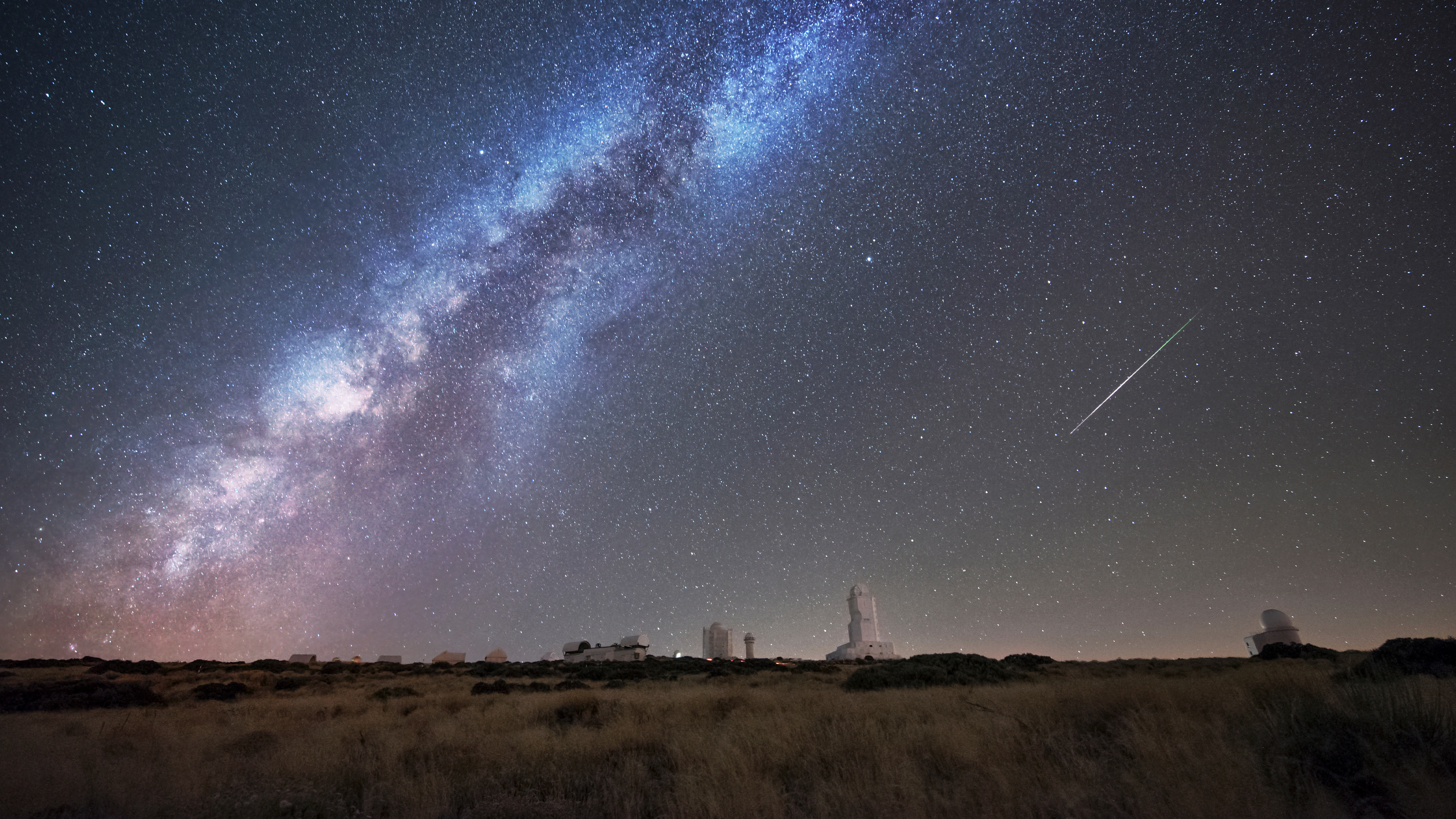 西班牙加那利群岛 英仙座流星 4K风景壁纸