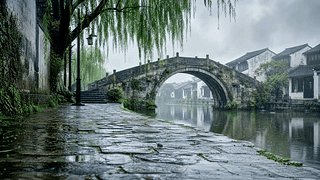 雨天桥边