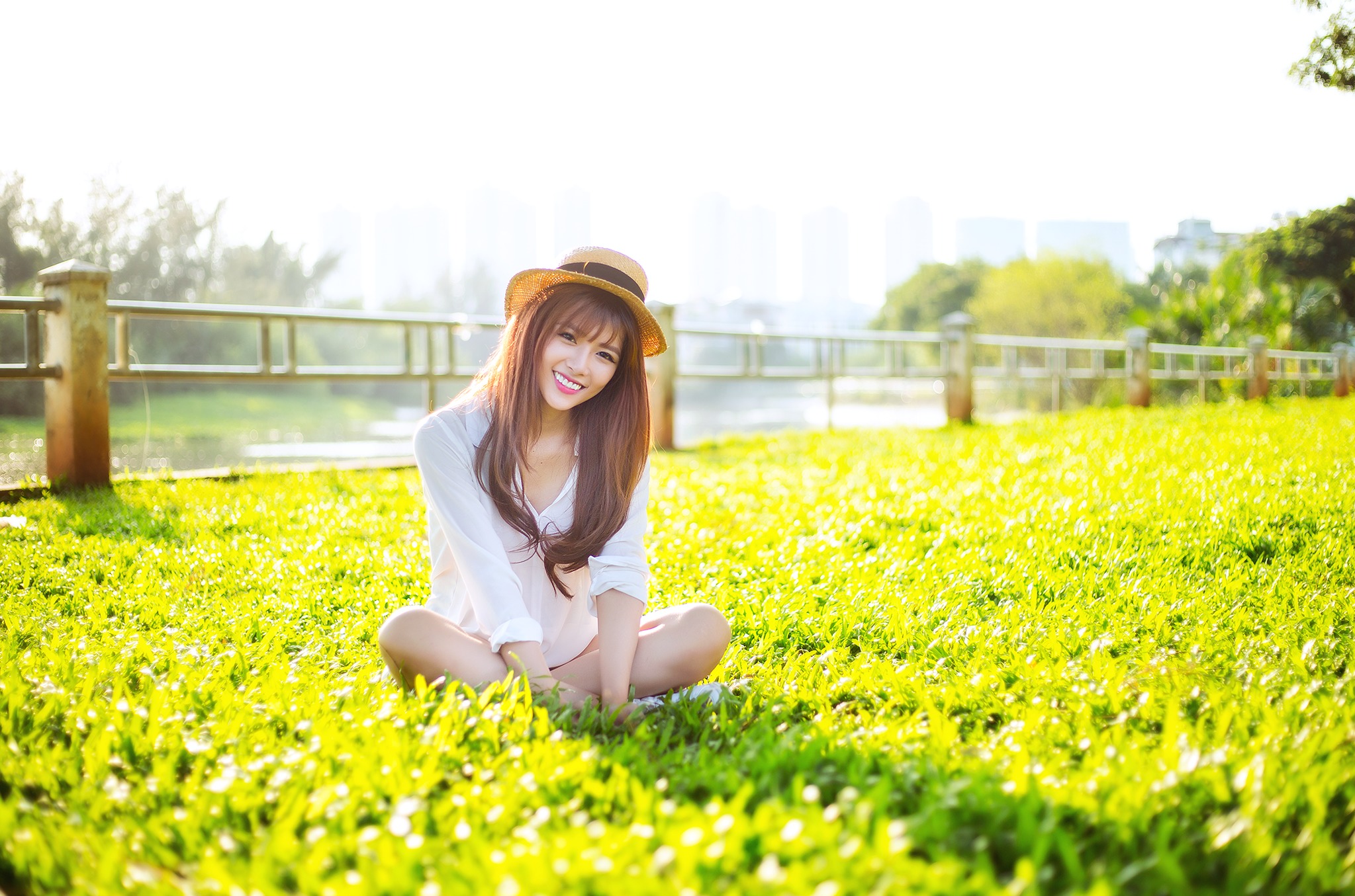 公园可爱女孩摄影图片_3837