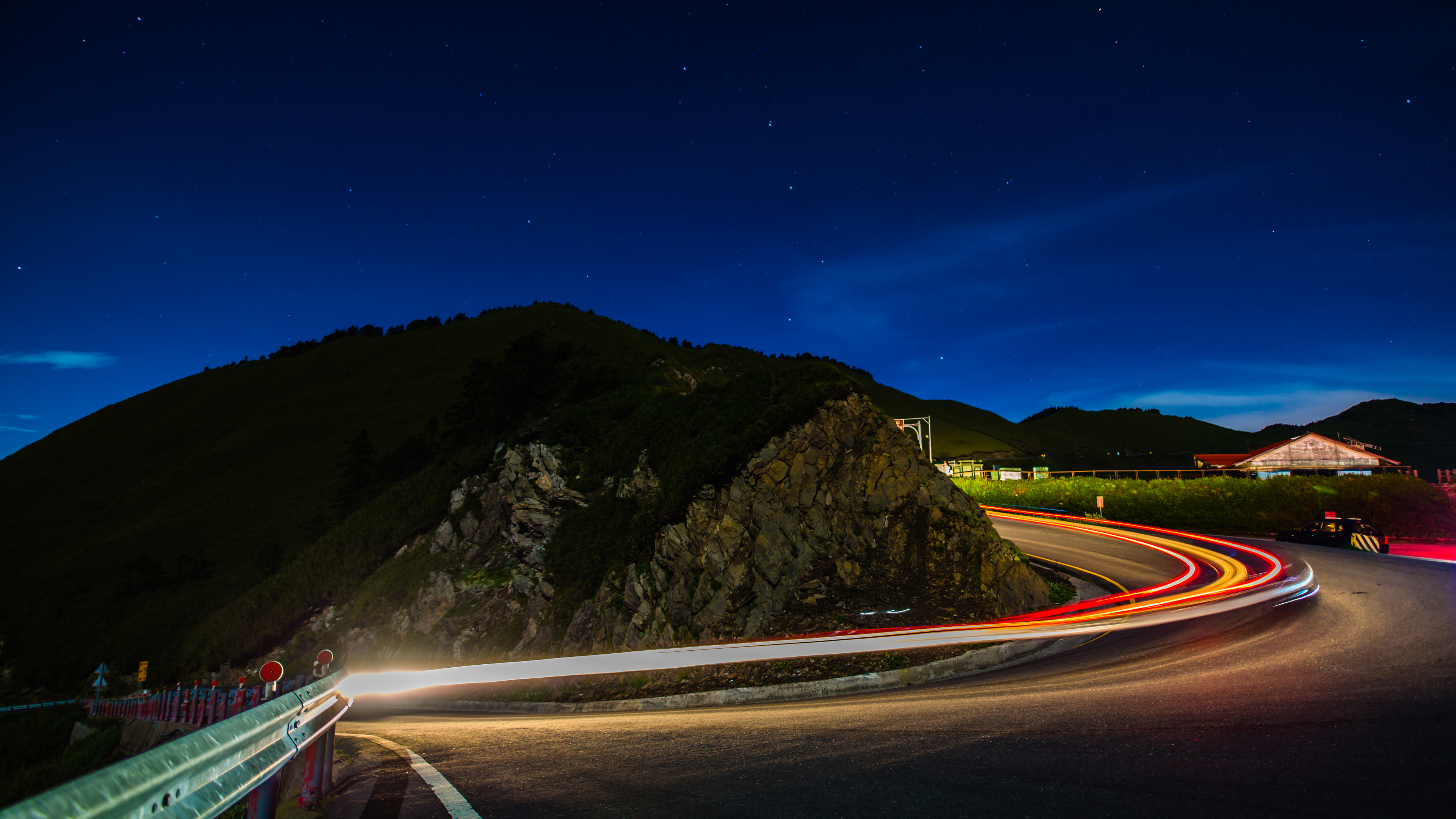 夜间公路天空风景4k壁纸_20605