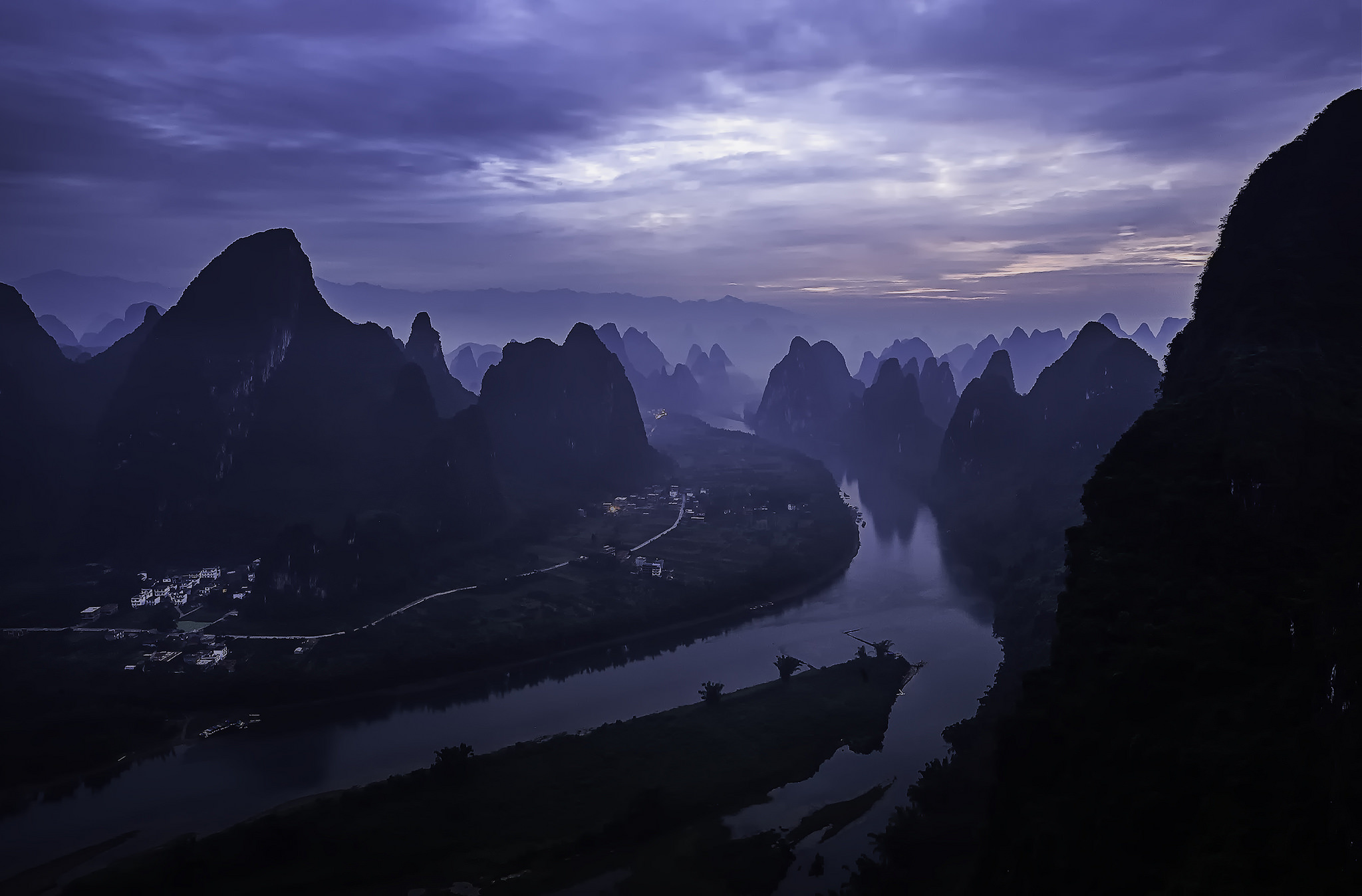 桂林阳朔县游漓江风光图_4822