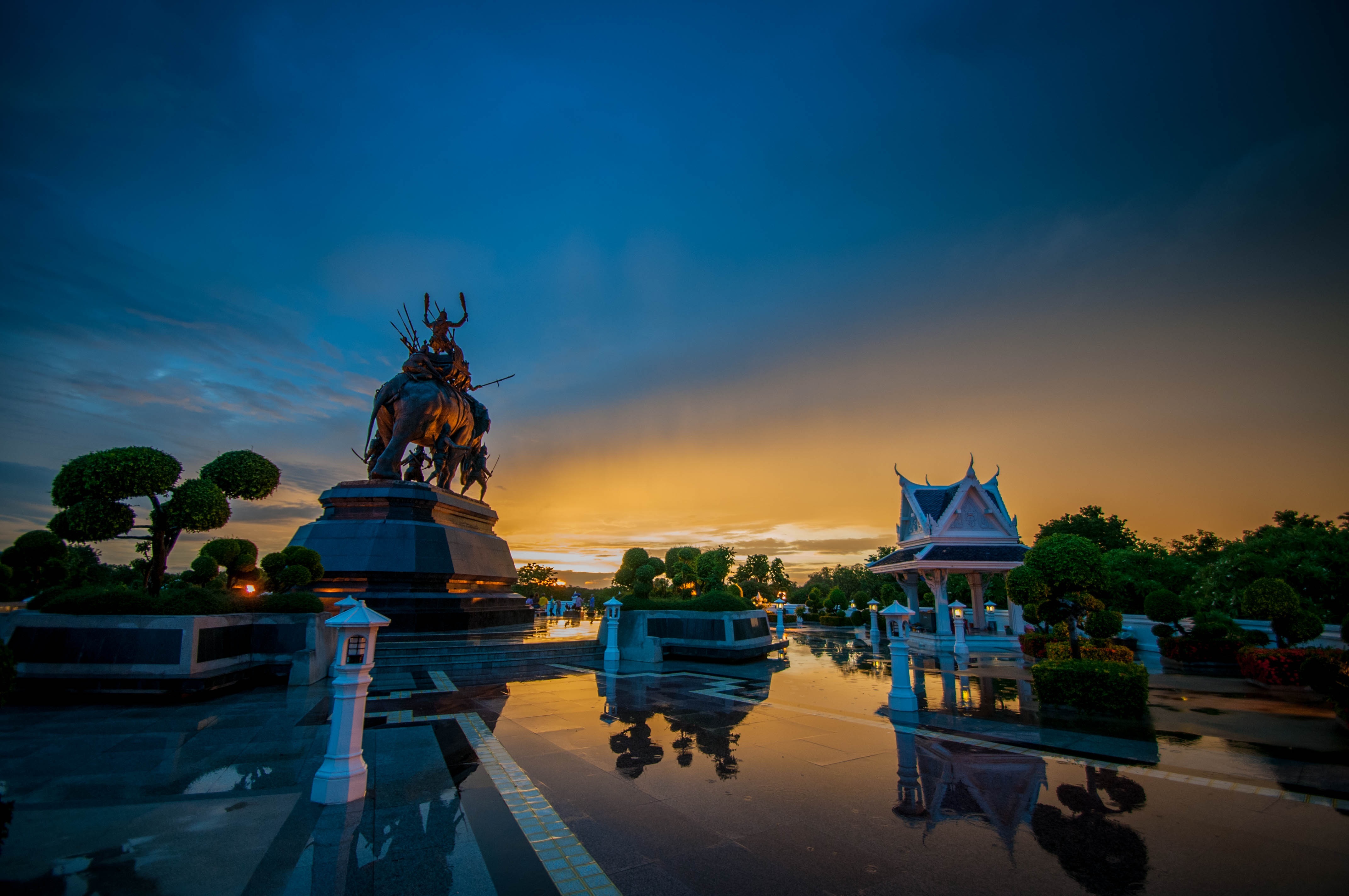 泰国纪念碑夕阳日落风景_5051
