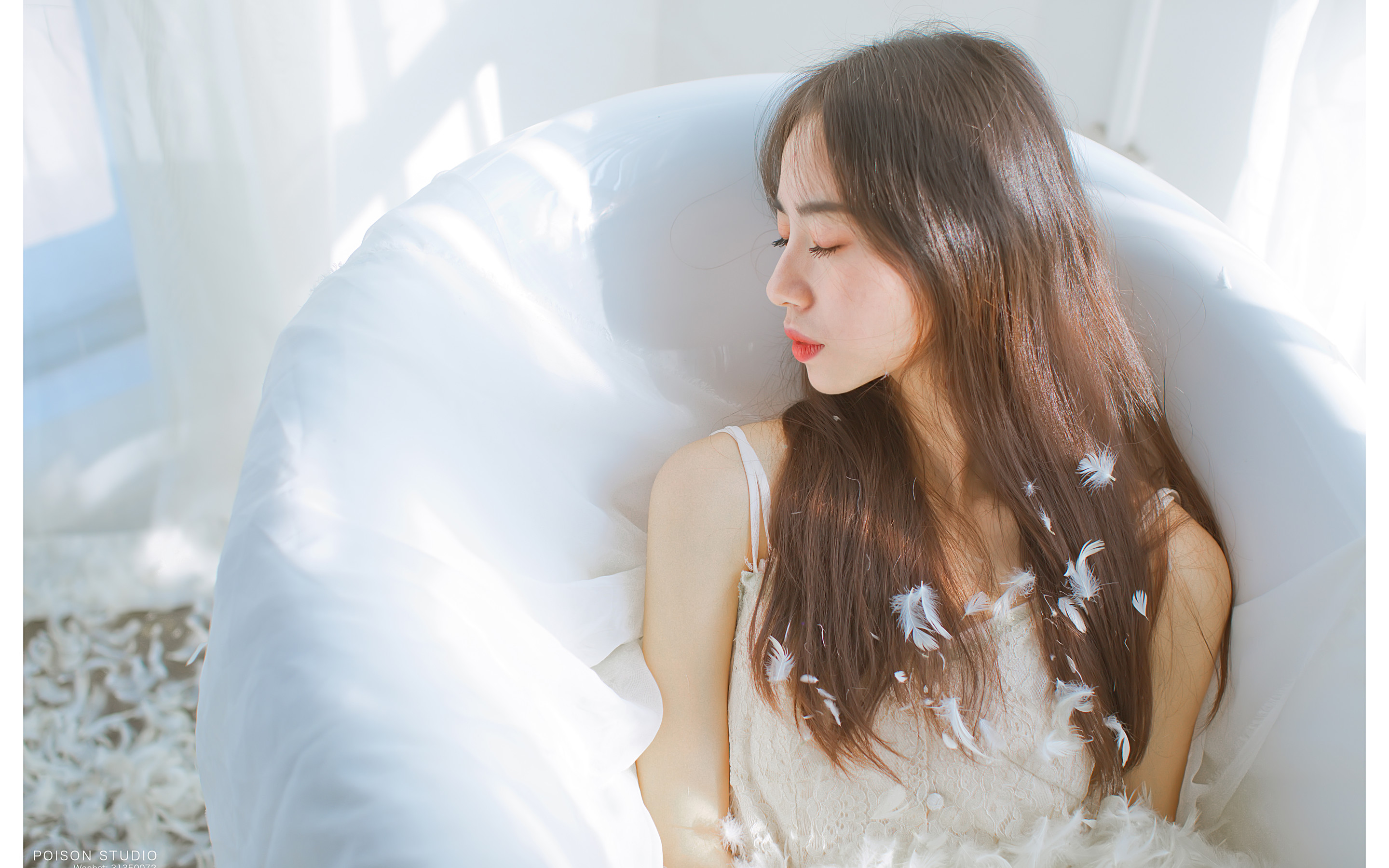 浴缸里的美女高清图片_4943