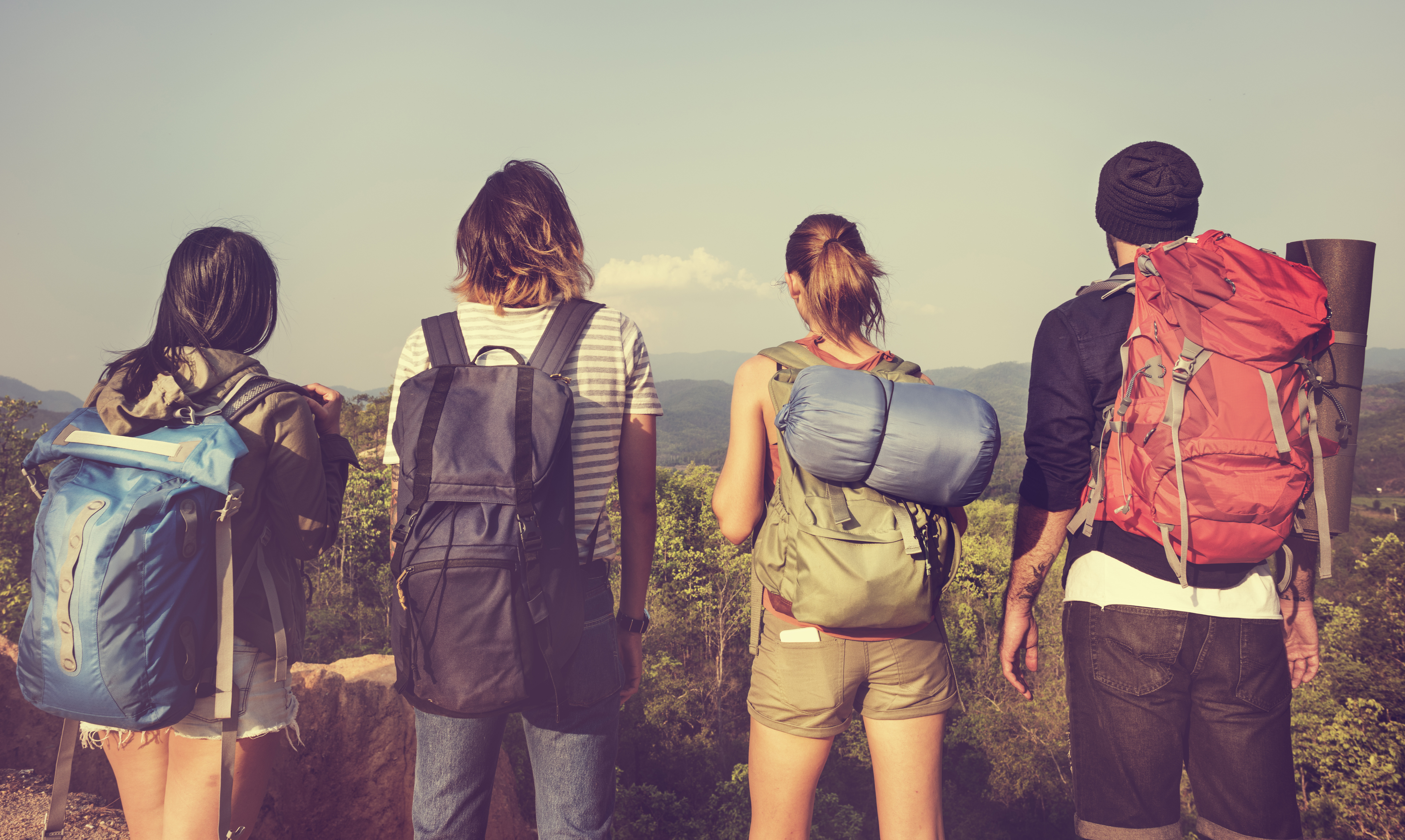 登山旅行的人们5K摄影图_7443