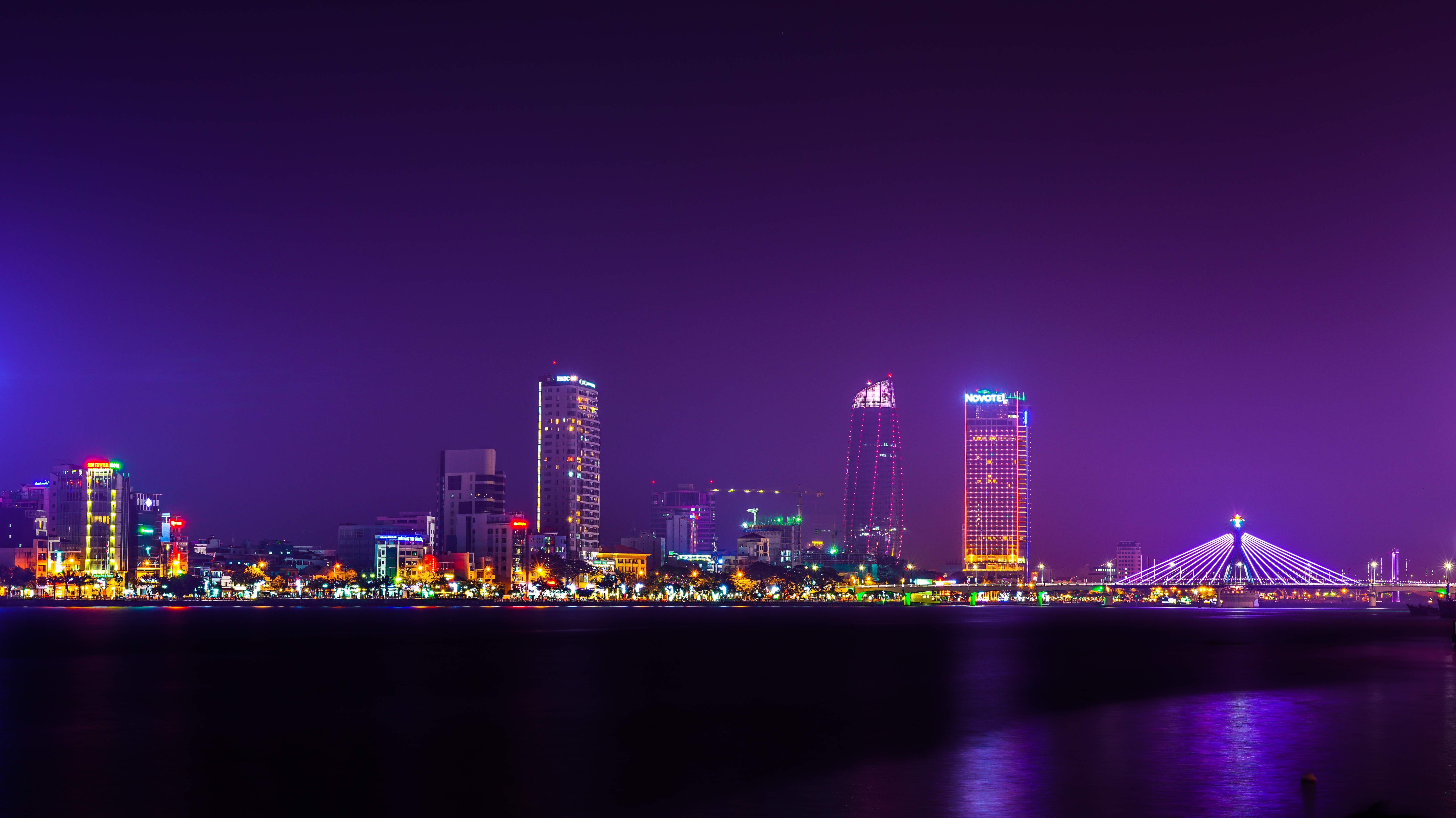 美丽的城市夜景7K壁纸_8299