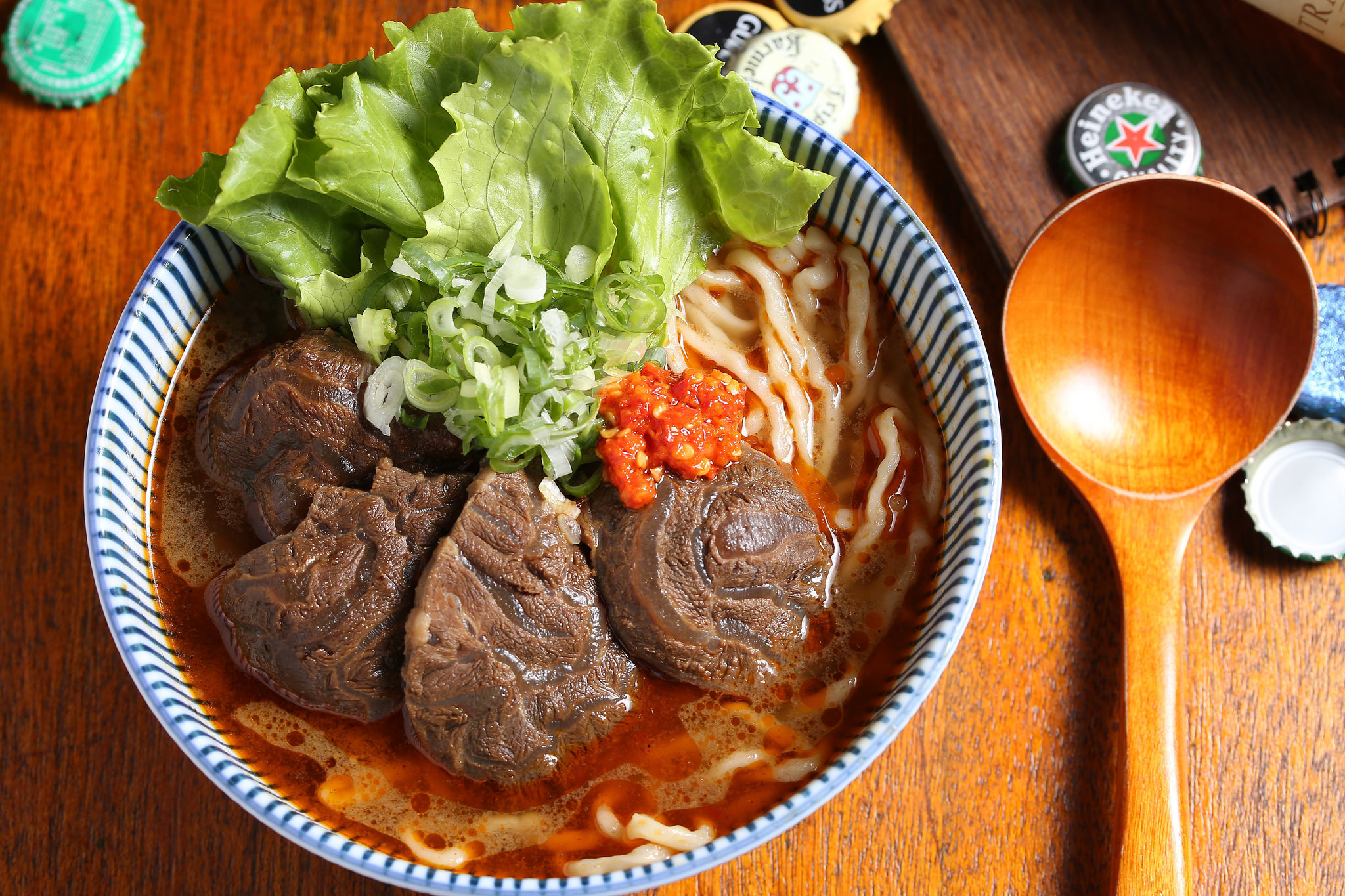 面条肉汤,蔬菜,沙拉,勺_3674